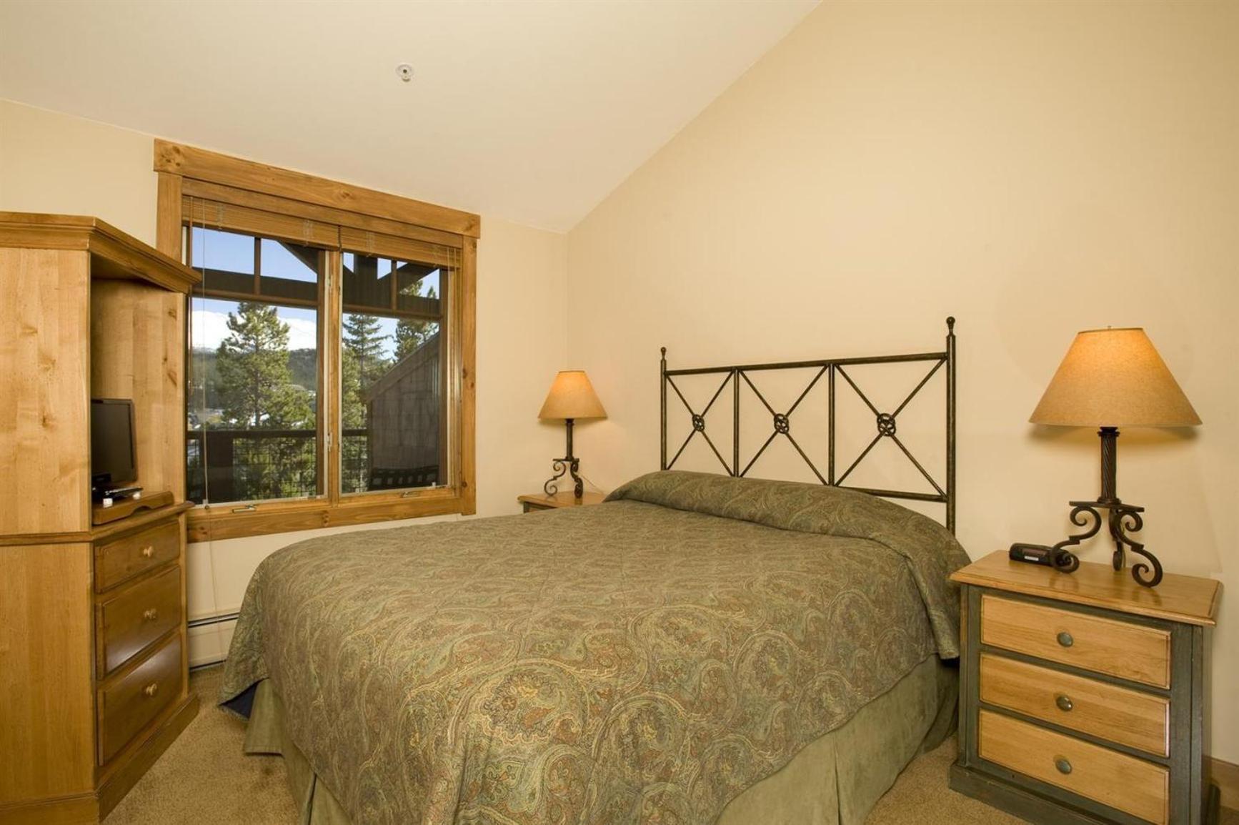 Mountain Thunder Lodge *
