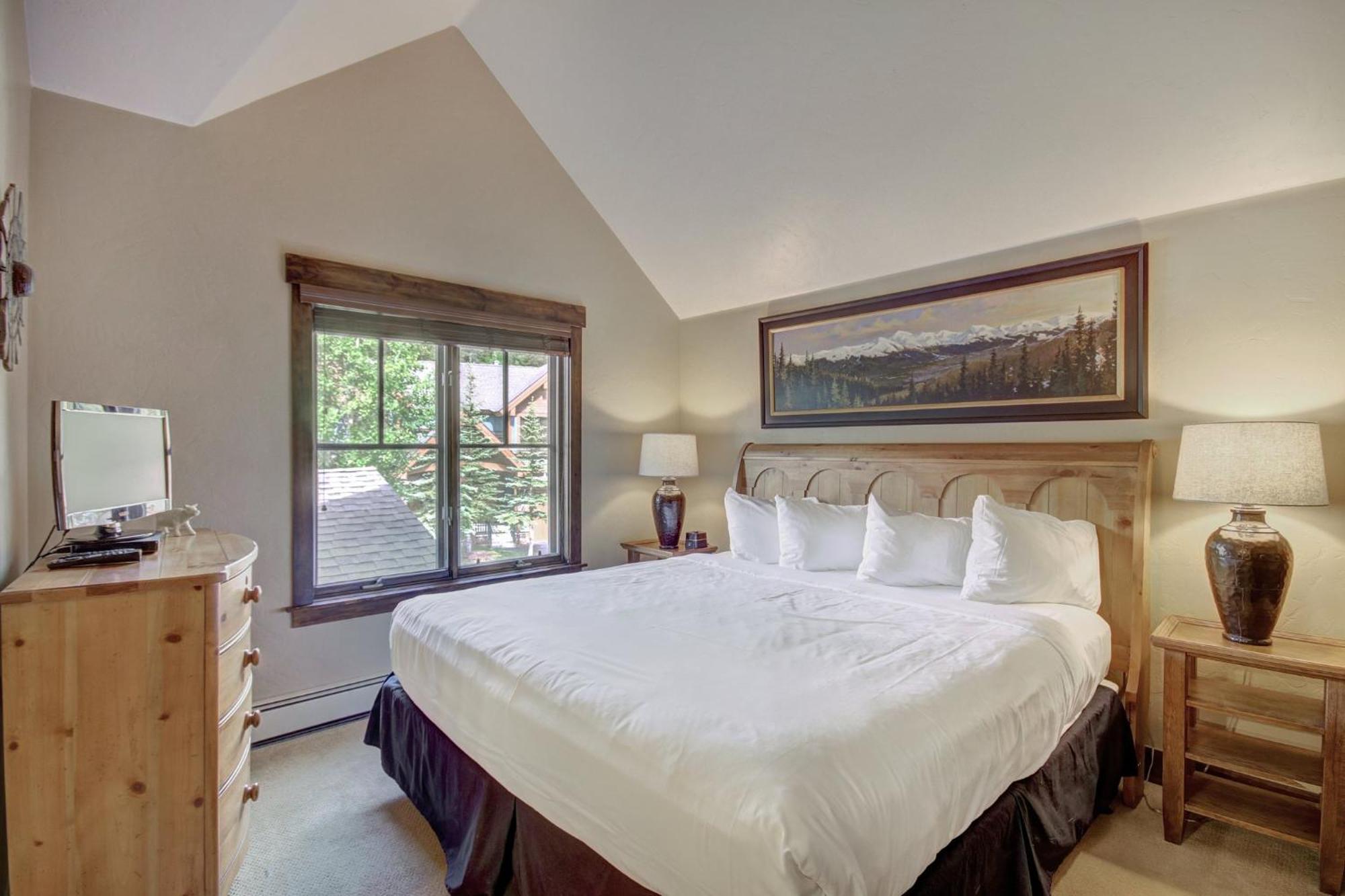Mountain Thunder Lodge *