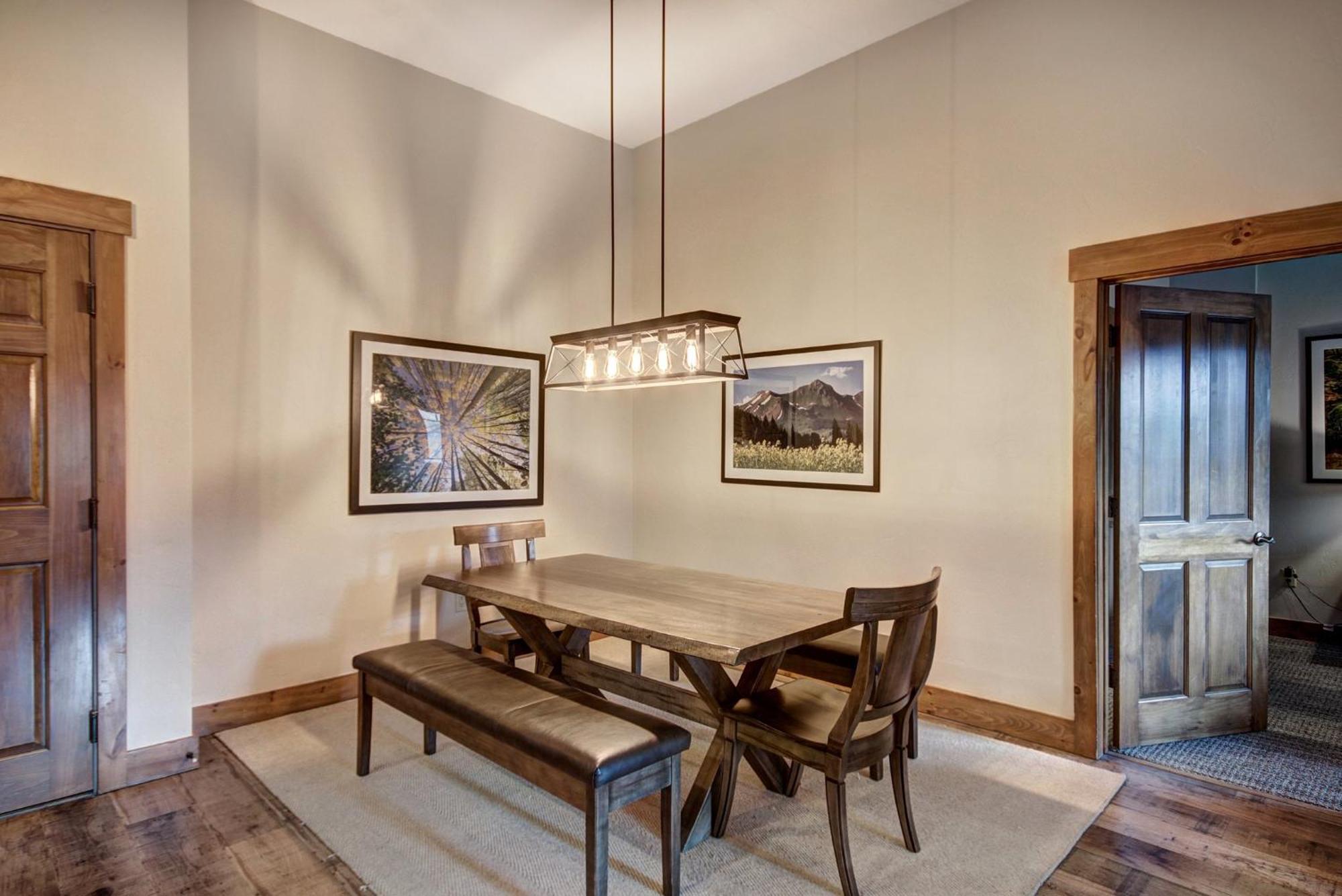 Mountain Thunder Lodge *