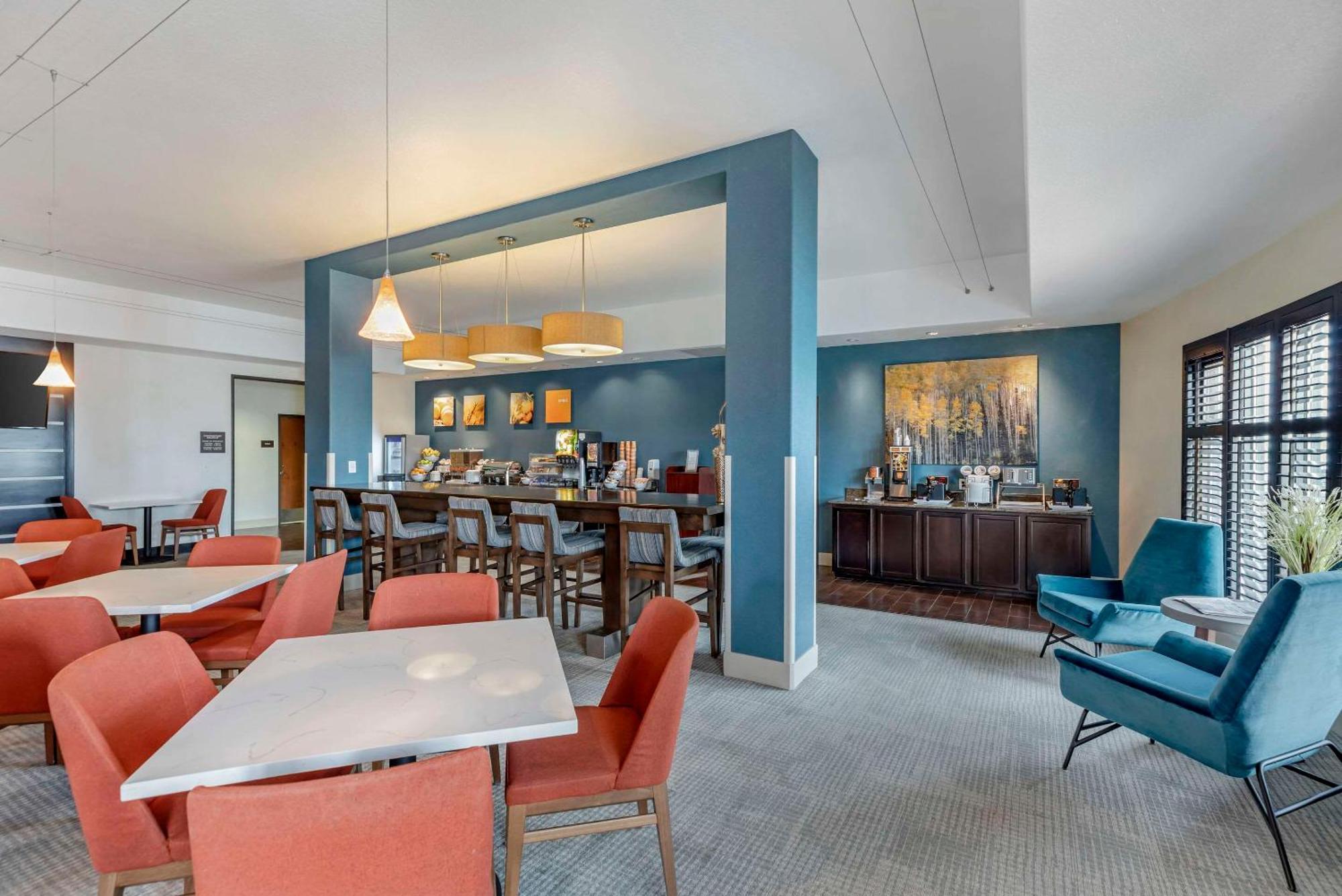 Hotel Comfort & Denver Ne Medical Center 2*
