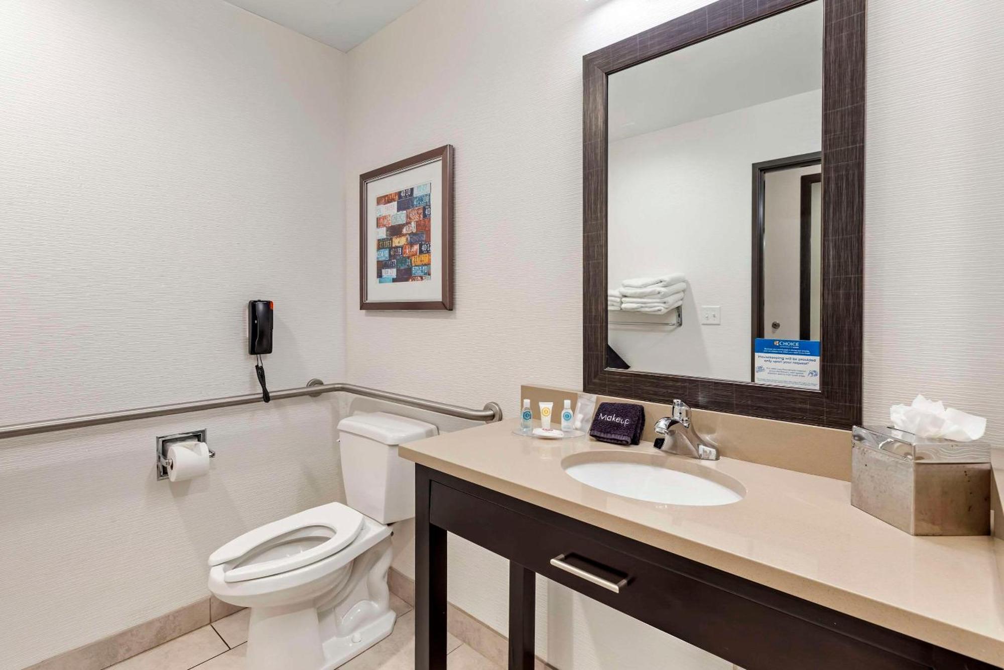Comfort & Denver Ne Medical Center Brighton