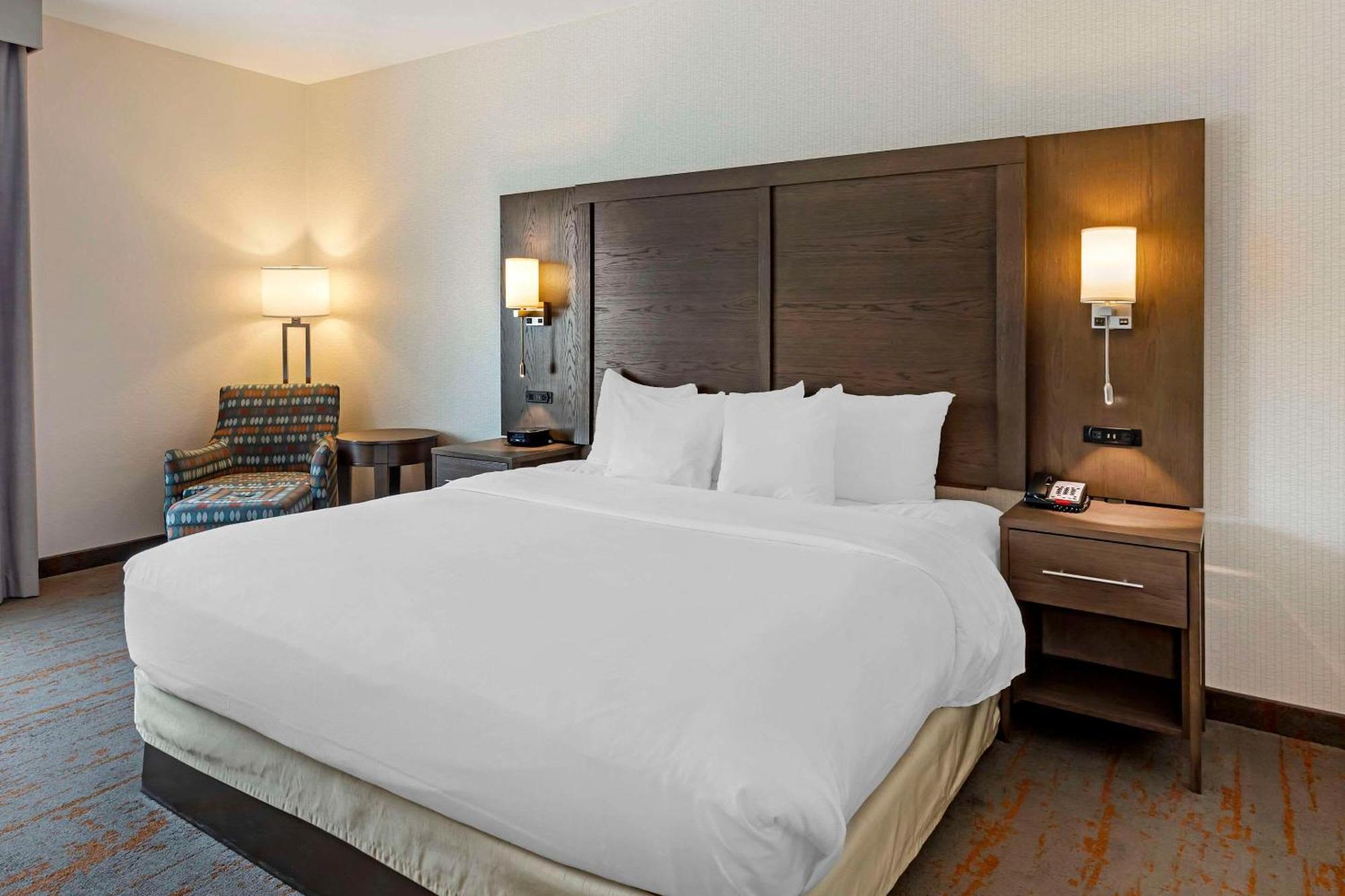 Comfort & Denver Ne Medical Center Hotel 2*