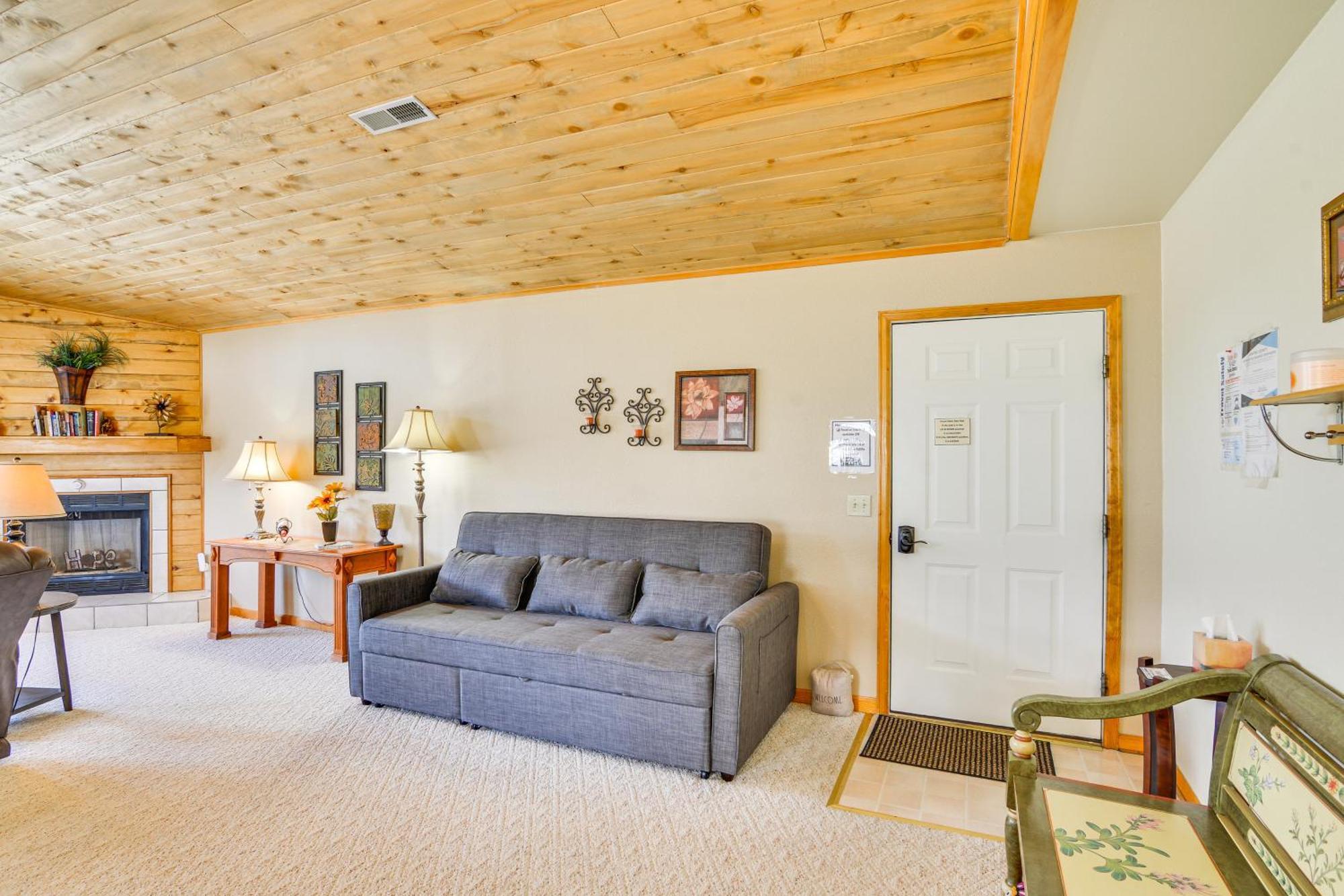 Holiday home Spacious With Fire Pit Near Skiing! *