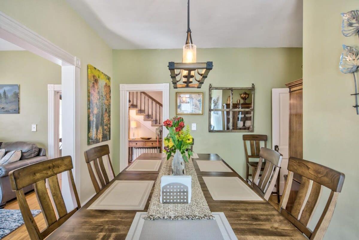 Victorian Charm With Hot Tub & Fire Pit Downtown Casa de férias