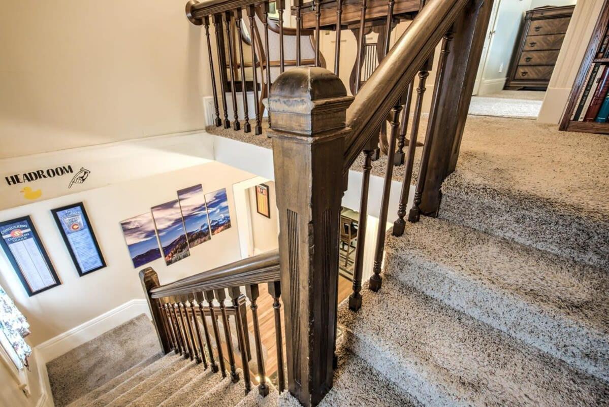 Casa de férias Victorian Charm With Hot Tub & Fire Pit Downtown
