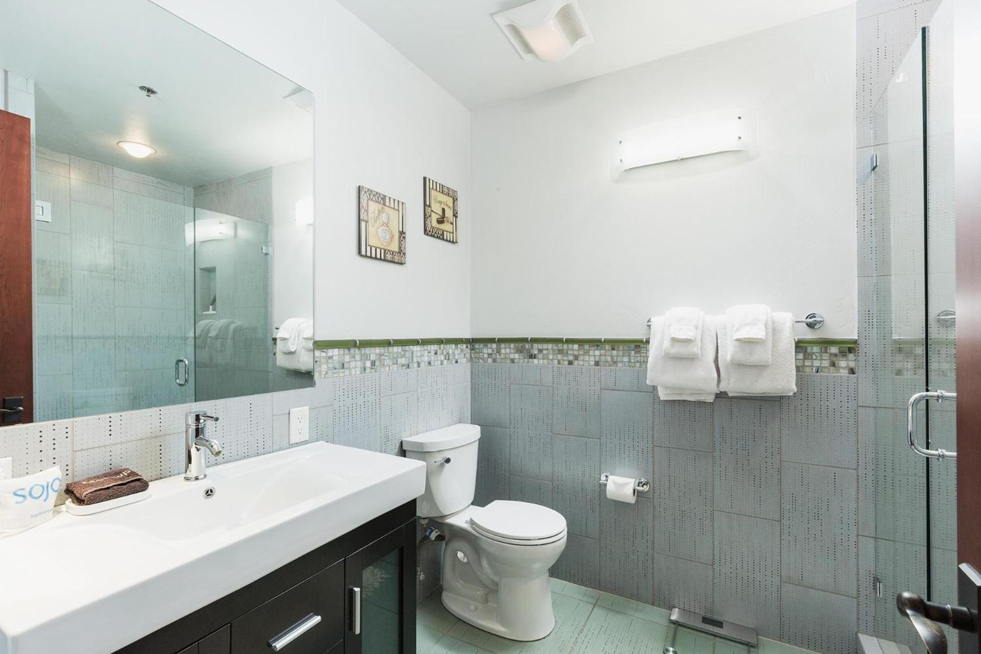 766 Main Avenue Unit 202 Holiday home