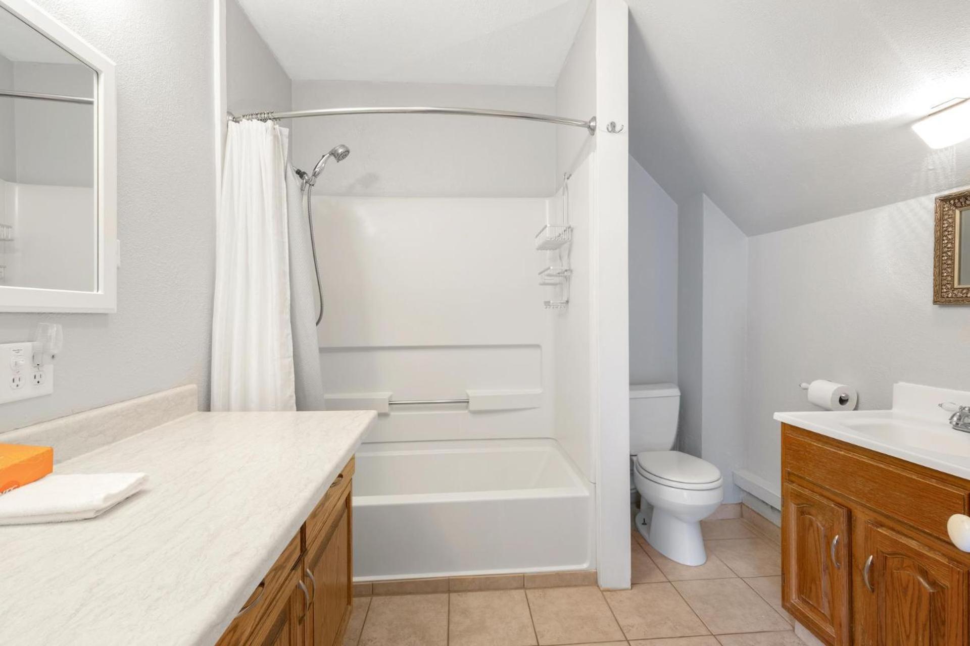 320 8th Avenue *