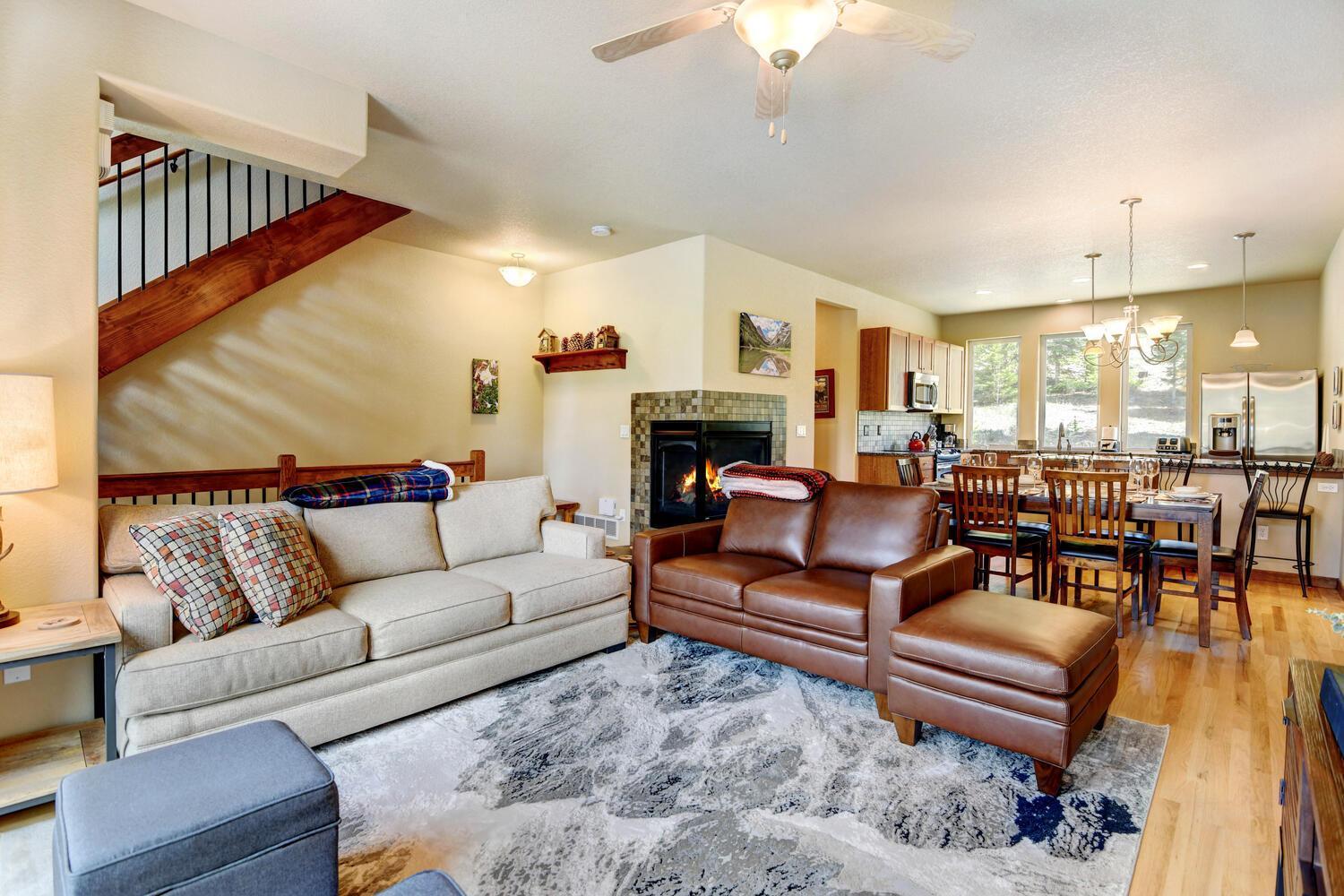 Luxury 68 / Great Views / Price - $500 Free Activities Daily * Fraser