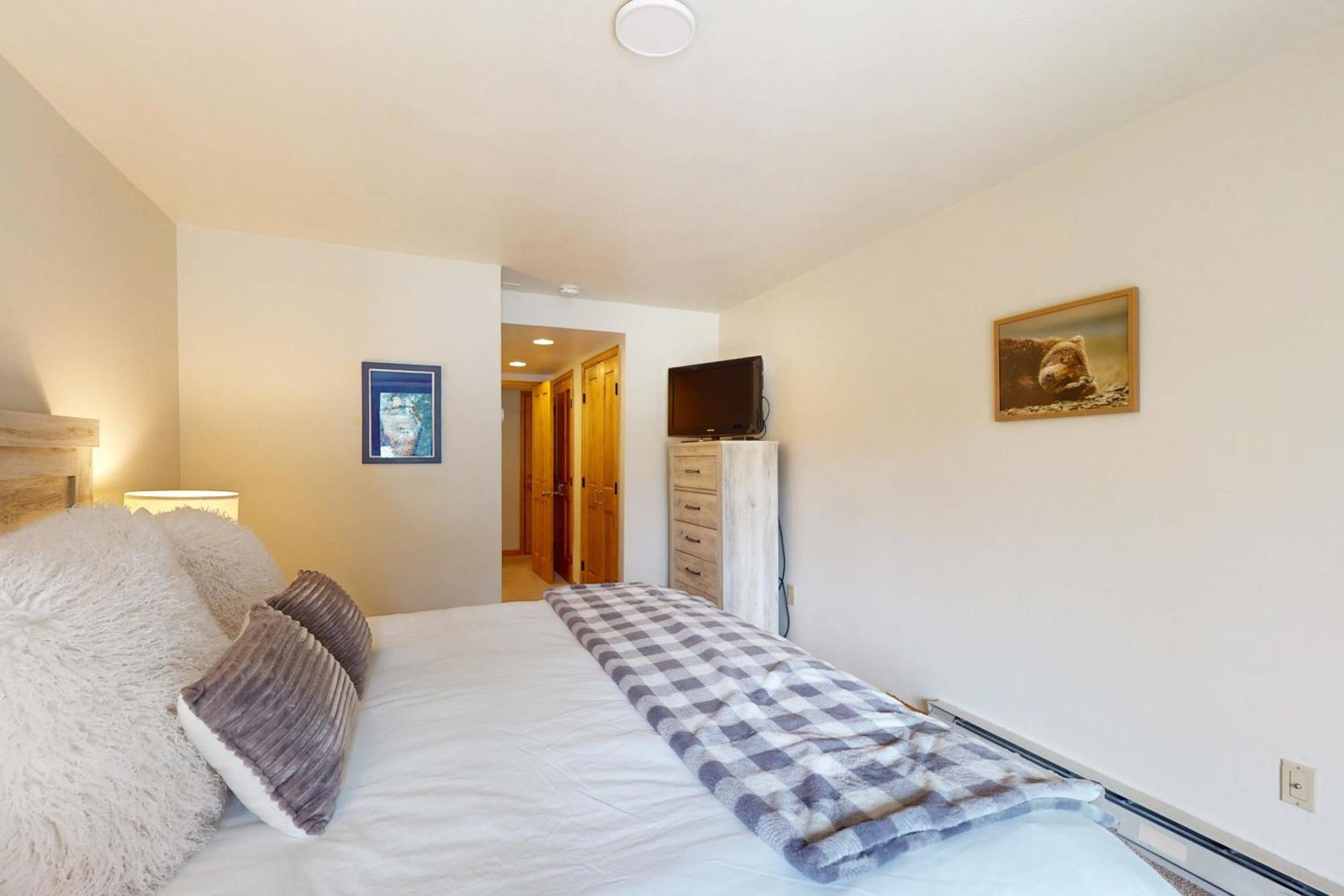 Fallridge Apartment