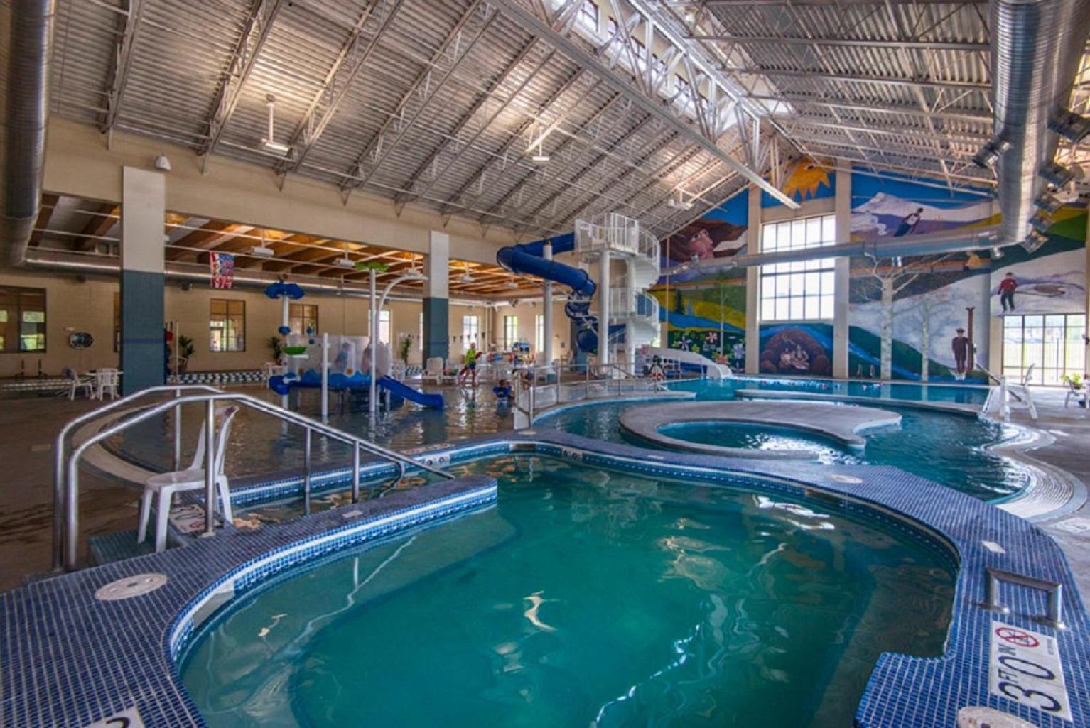 Holiday home New Luxury Mountain 17 Hot Tub & Great Views Price - 500 Dollars In Free Activities Daily *