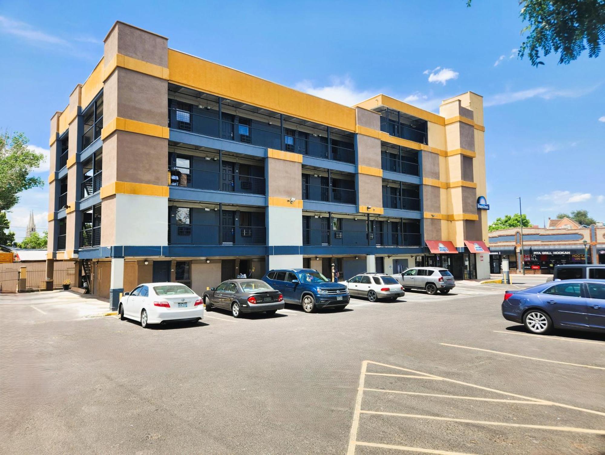 Motel Days By Wyndham Downtown