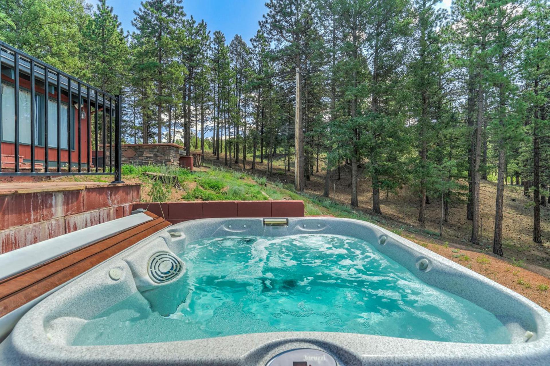 Holiday home Pikes Peak Stunning Views! Hot Tub! Pet Friendly!