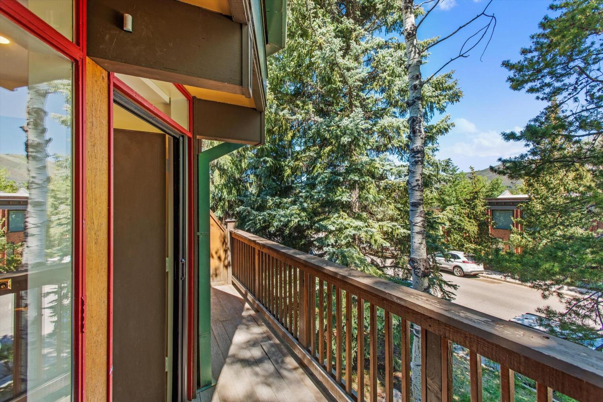 Le Clairvaux Unit 9, Newly Remodeled 2bd In The Heart Of Downtown *