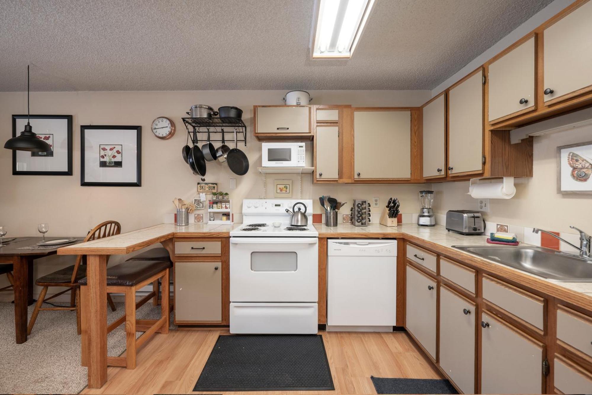 Holiday home Snowblaze E102 *
