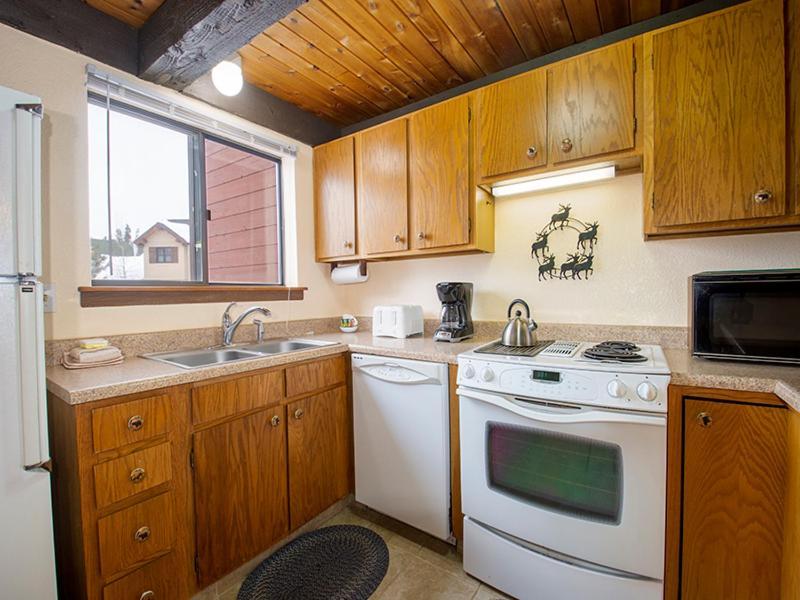 Meadow Ridge Court 28 Unit 6 *