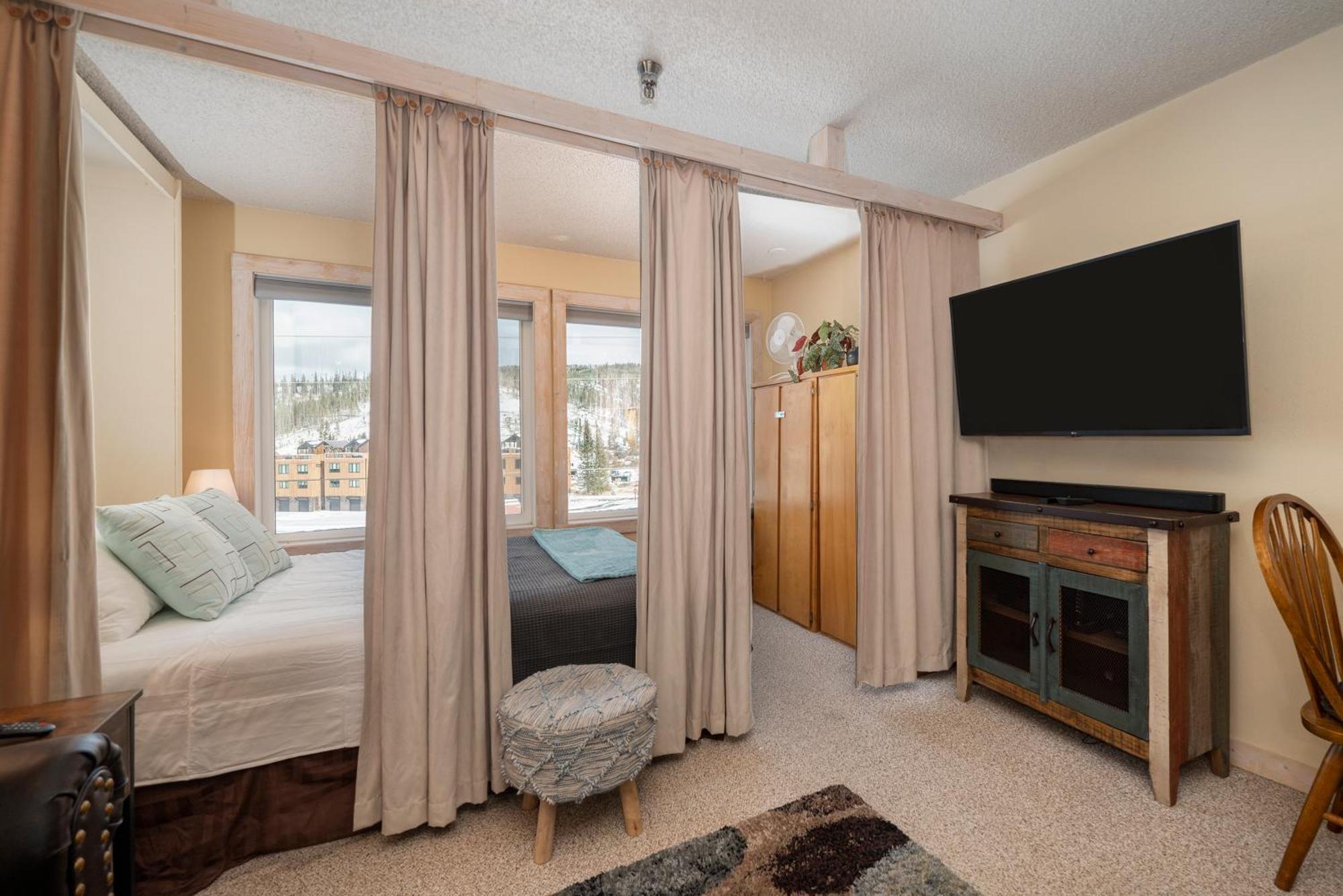 Holiday home Snowblaze E102 *