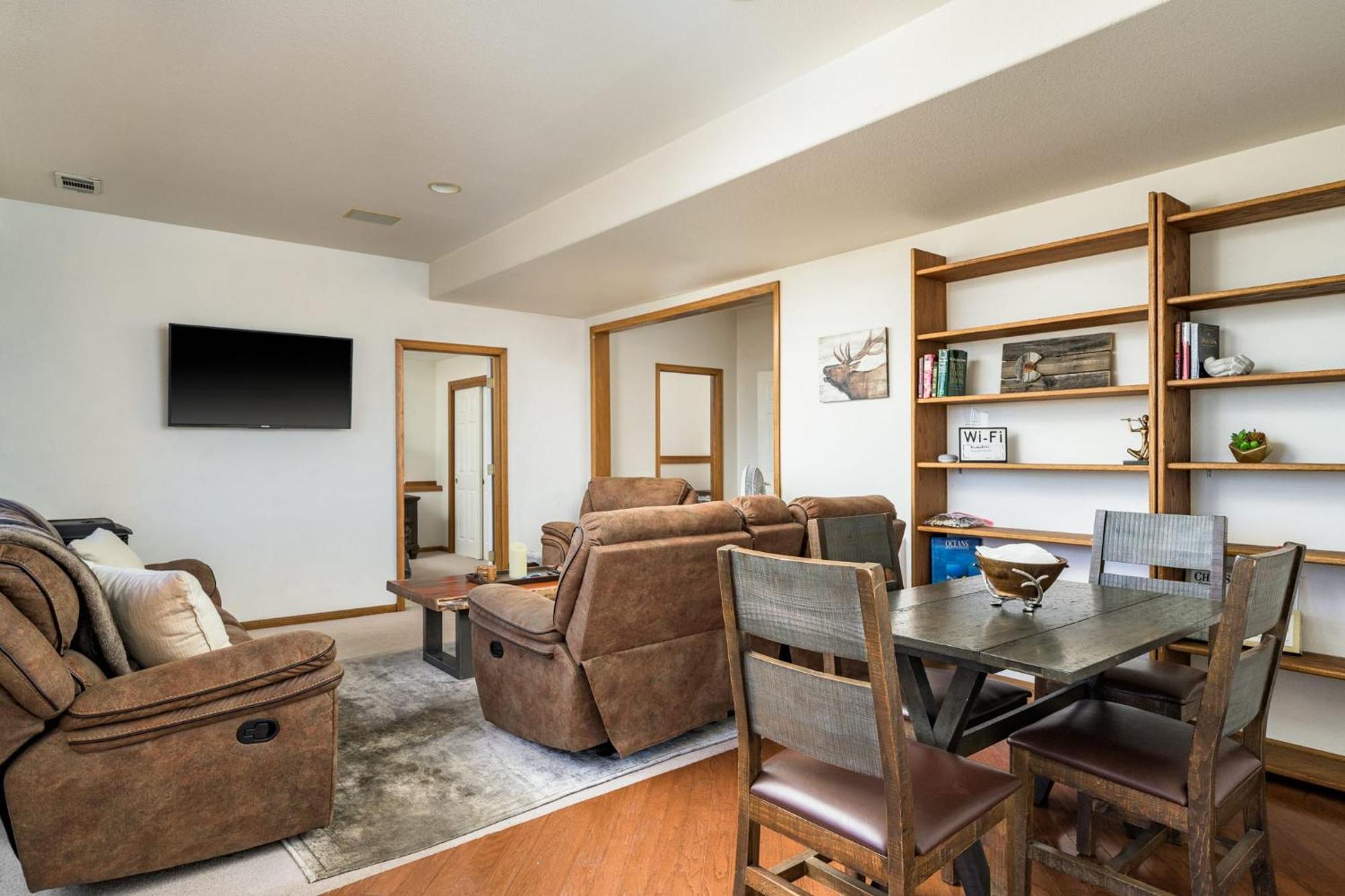 Holiday home Mountain View Near Downtown & Hiking *