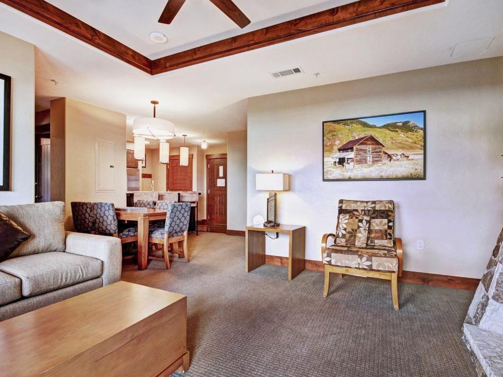 One Hill Place