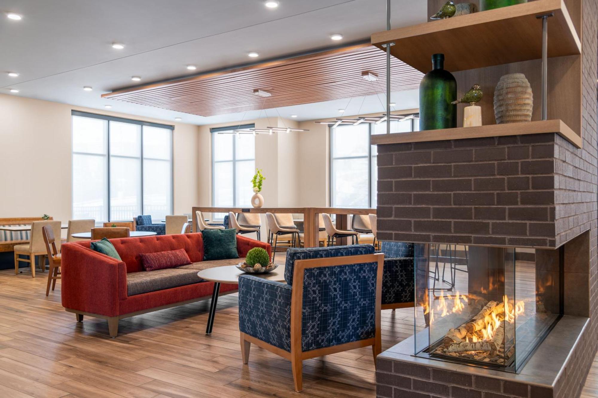 Hotel By Marriott Denver West Arvada