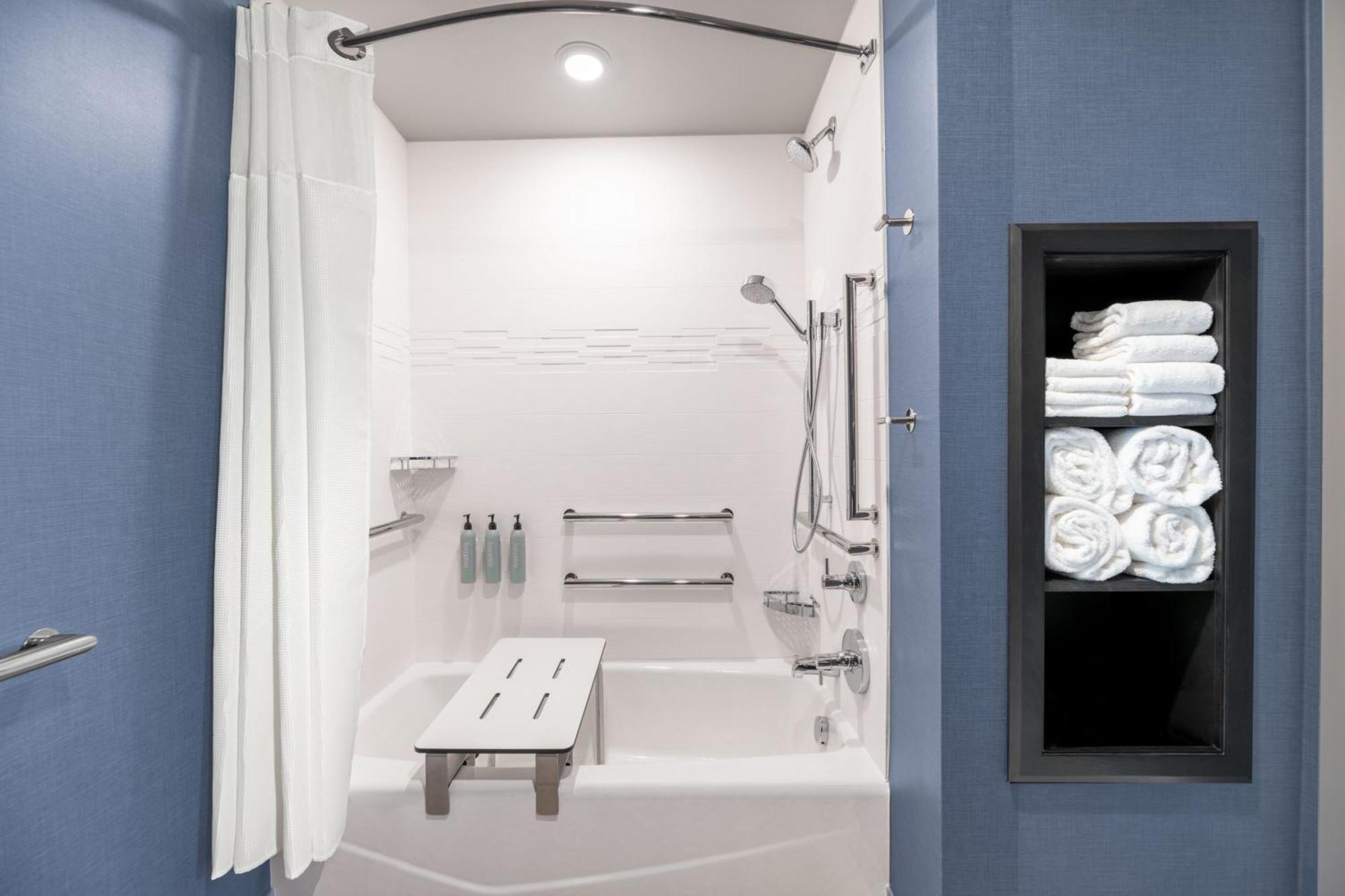 By Marriott Denver West 3*