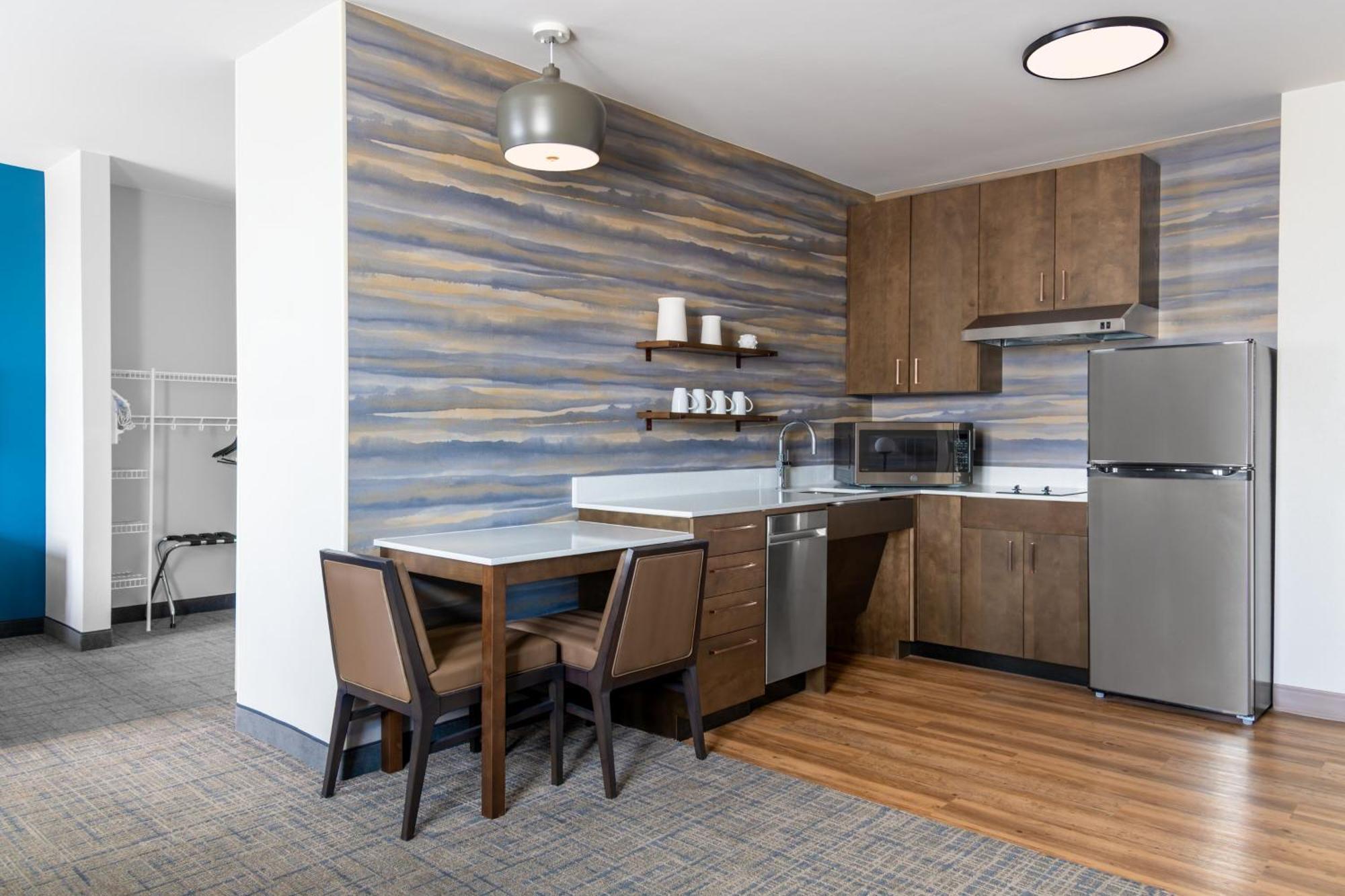By Marriott Denver West 3*