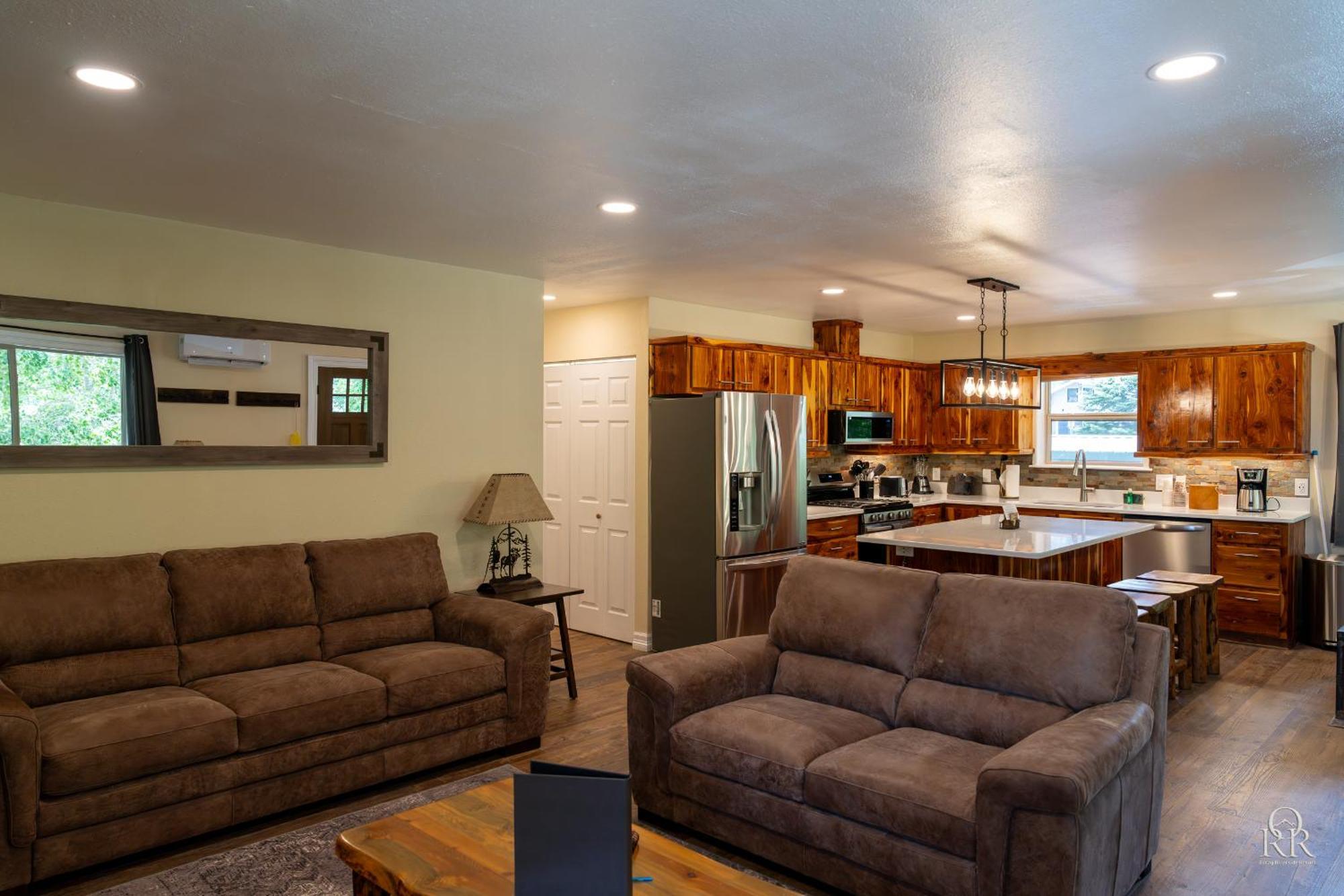 Lodge Riverside - &