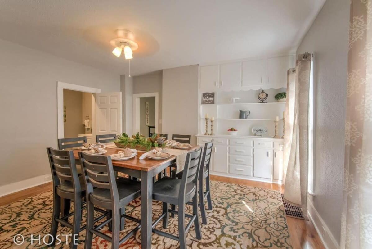 *h New!* Centrally Located 3bdrm Traveler's Near Downtown * Colorado Springs