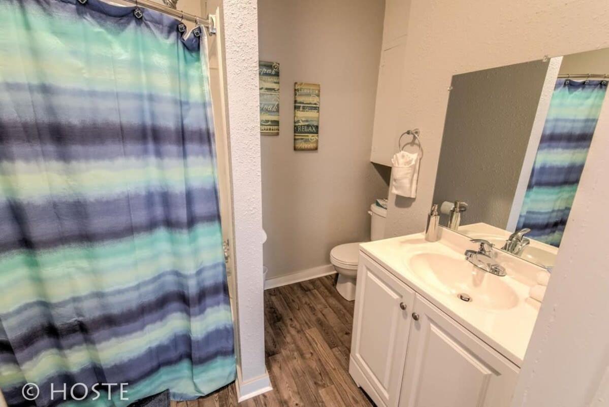 Apartment *h New!* Centrally Located 3bdrm Traveler's Near Downtown Colorado Springs