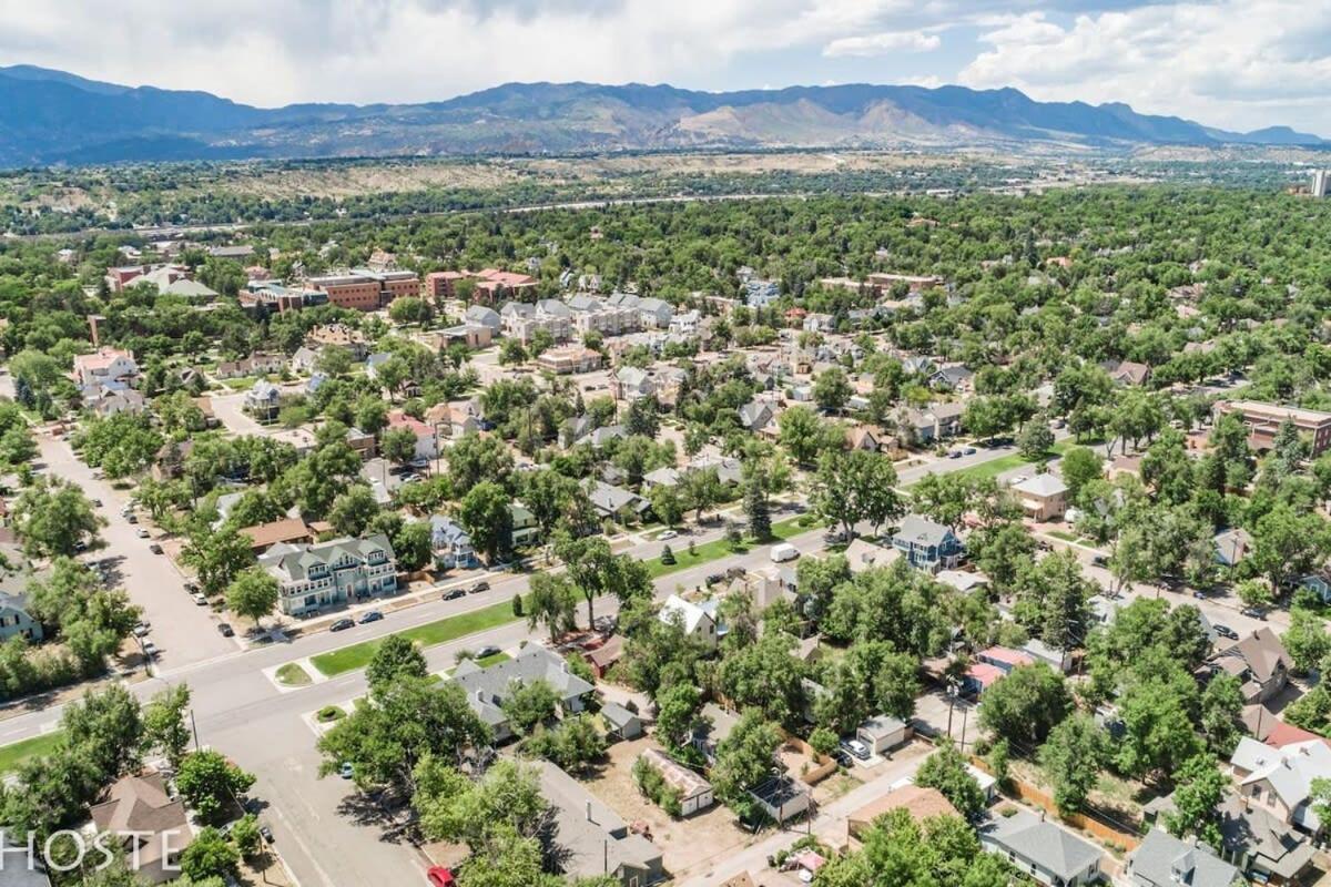 *h New!* Centrally Located 3bdrm Traveler's Near Downtown Colorado Springs