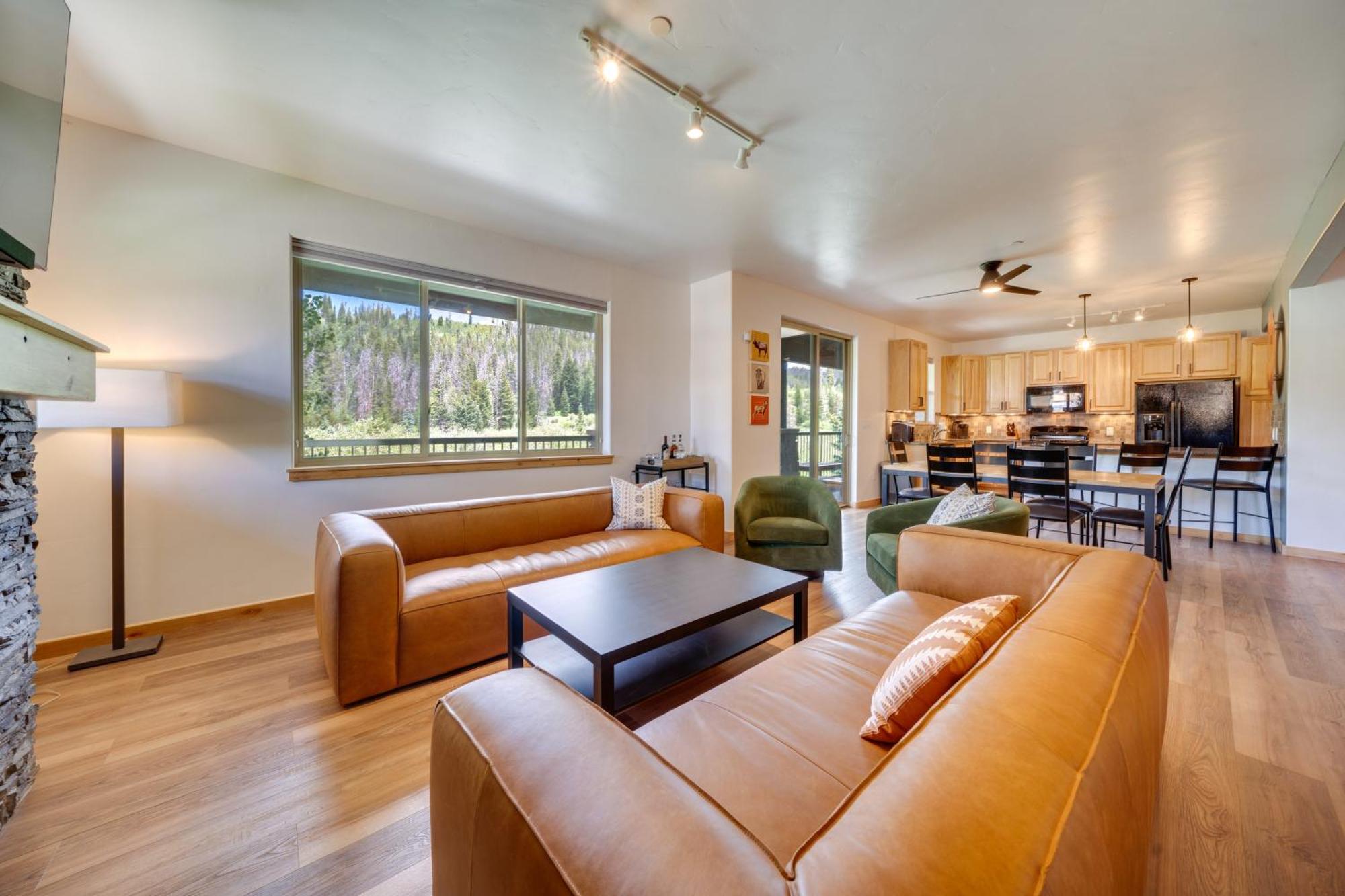 Four-season With Pool Access! Apartment Winter Park