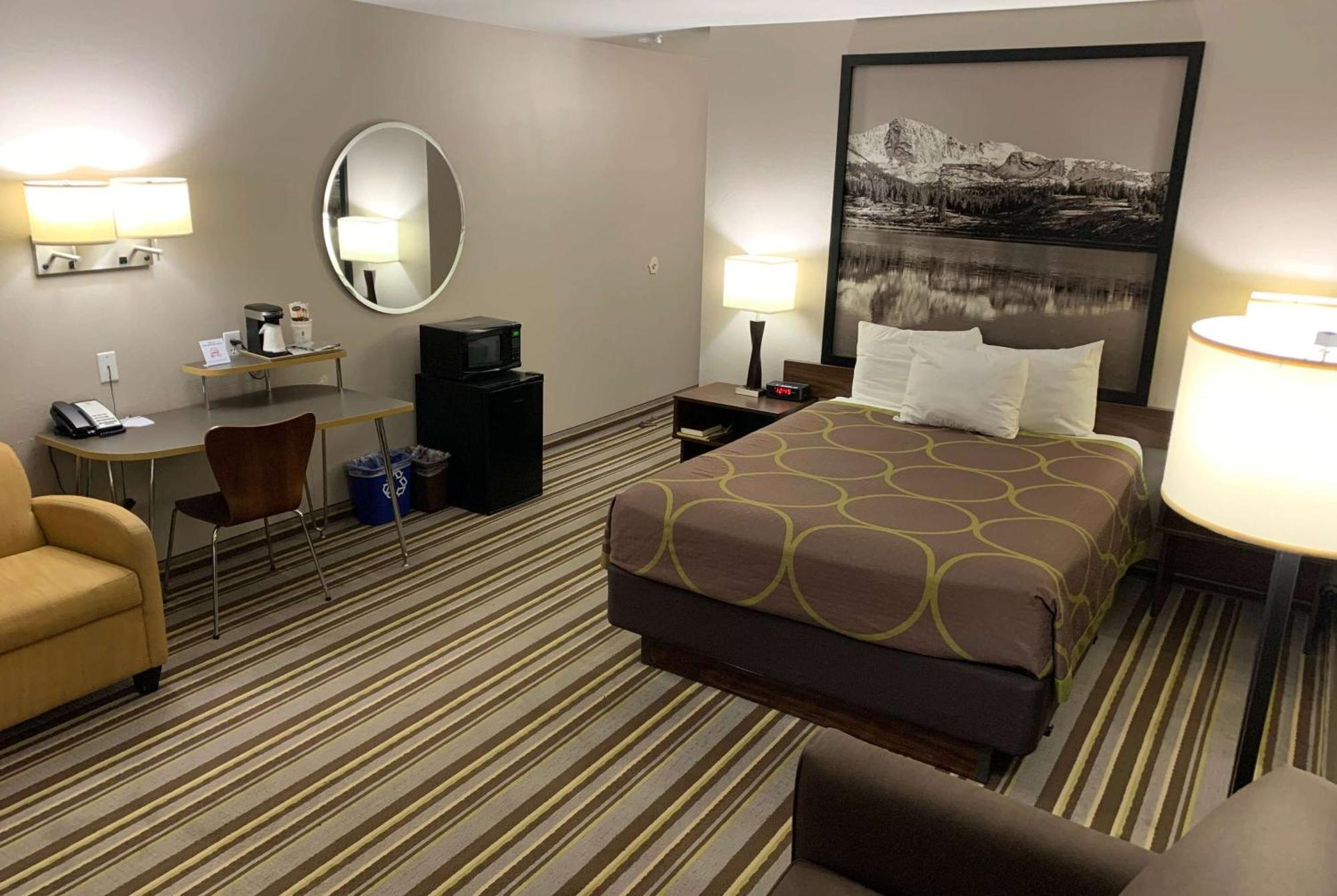 Super 8 By Wyndham Motel 2*
