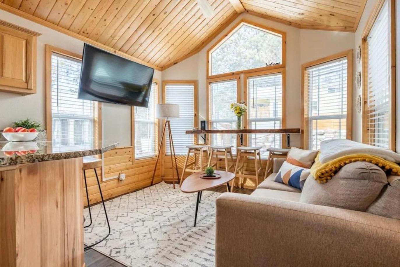 Tiny Haven Spacious Feel, Bbq & Peak Views *