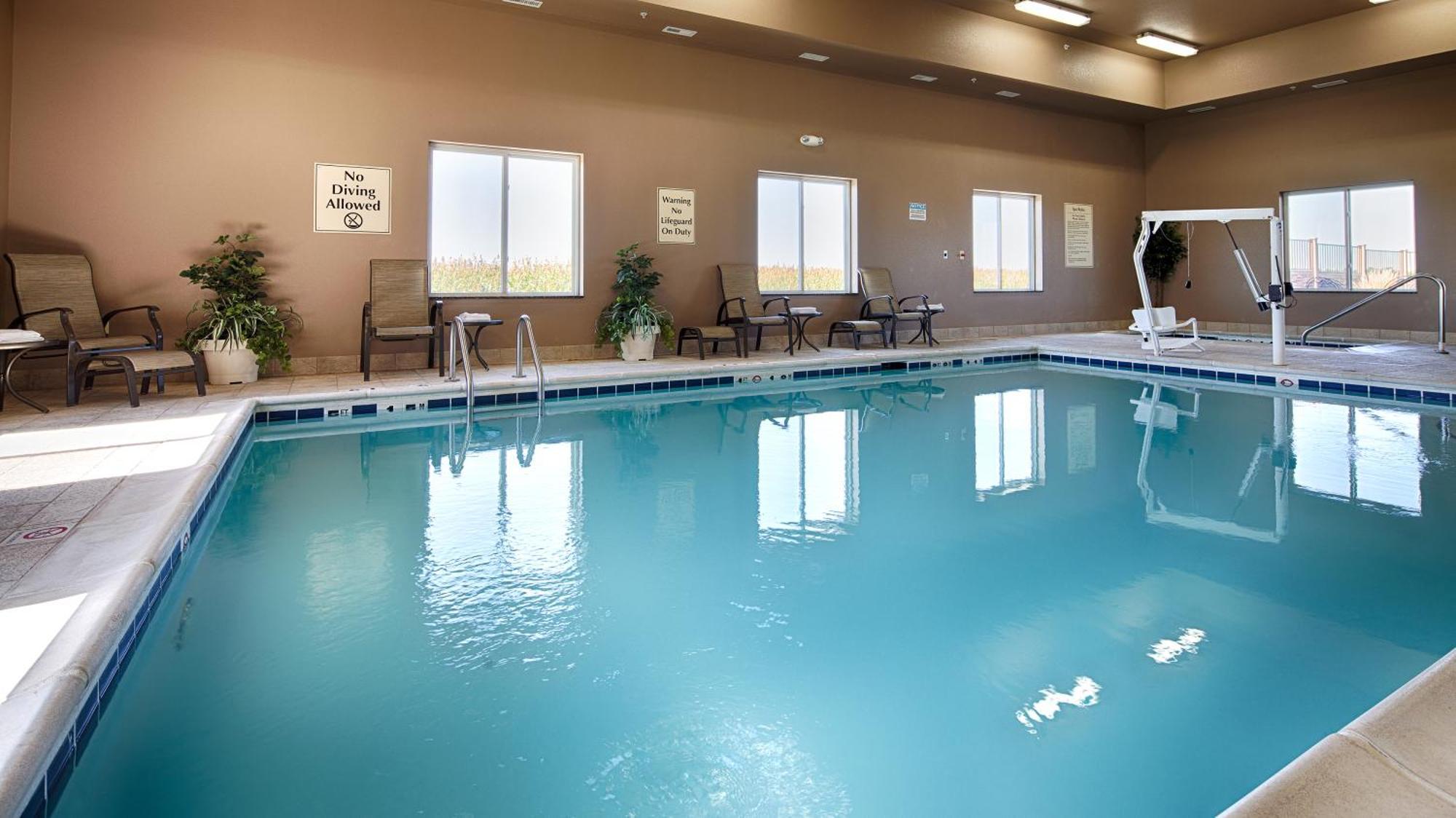 Western Carousel & 3* Burlington