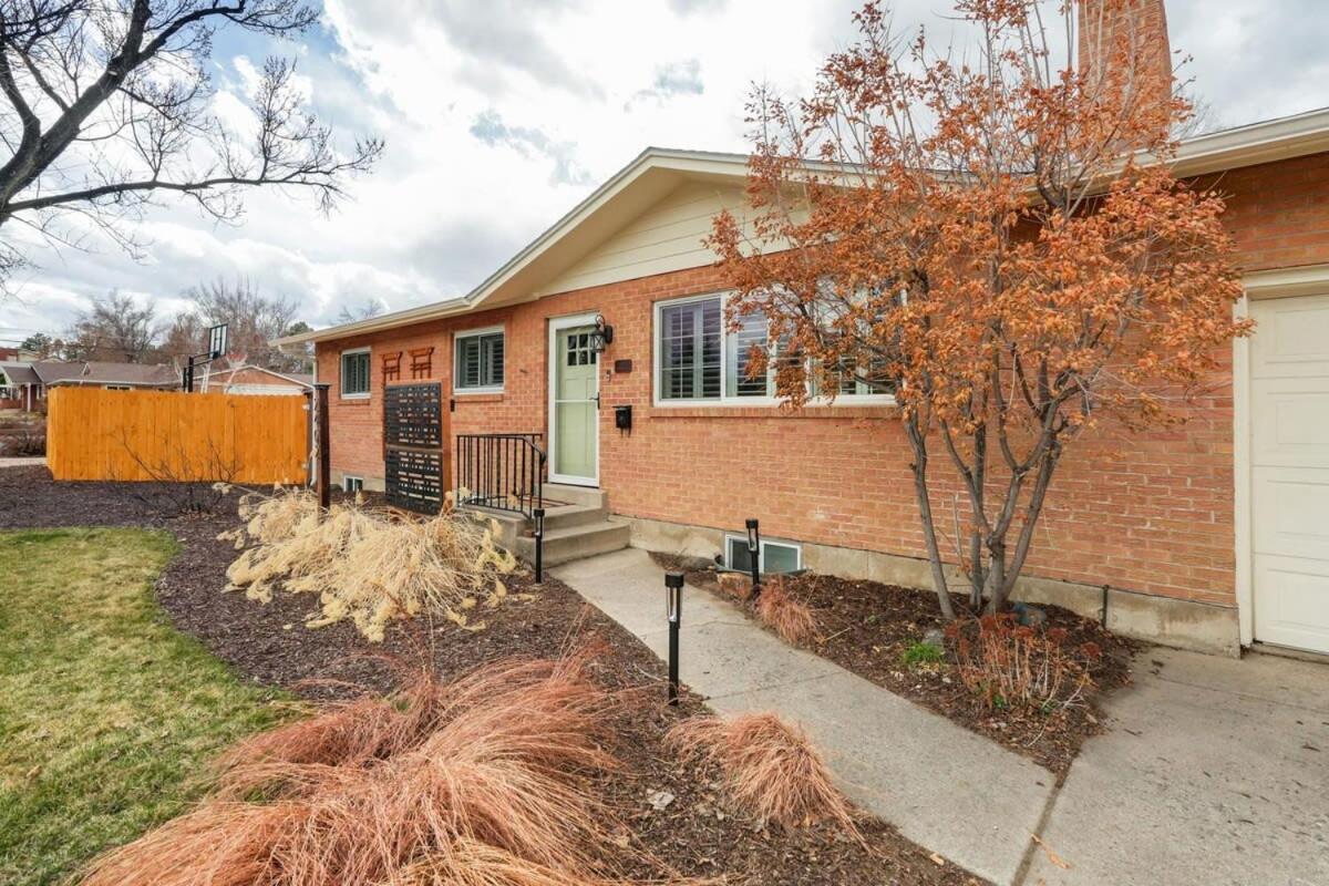 Jumpshot Junction Hoops & Fire Pit Haven Holiday home Colorado Springs