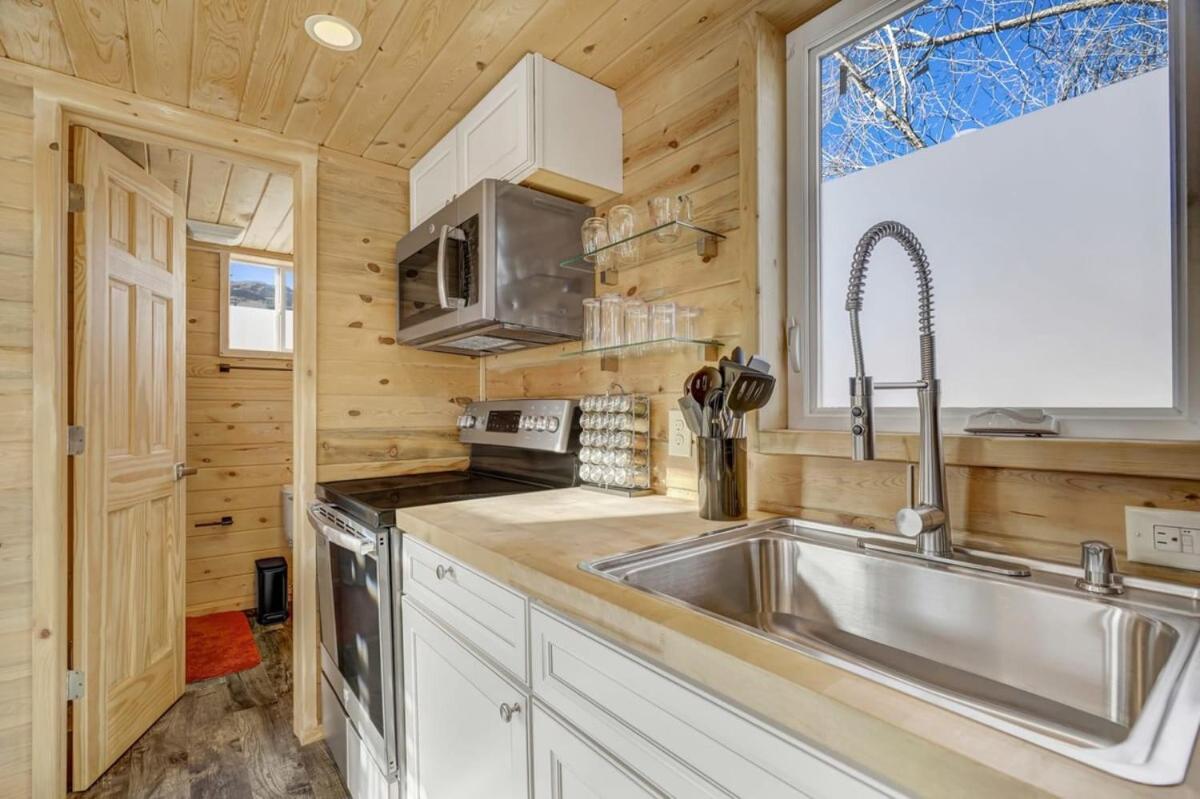 Red Rock Treehouse Unique In Old Colorado Holiday home *