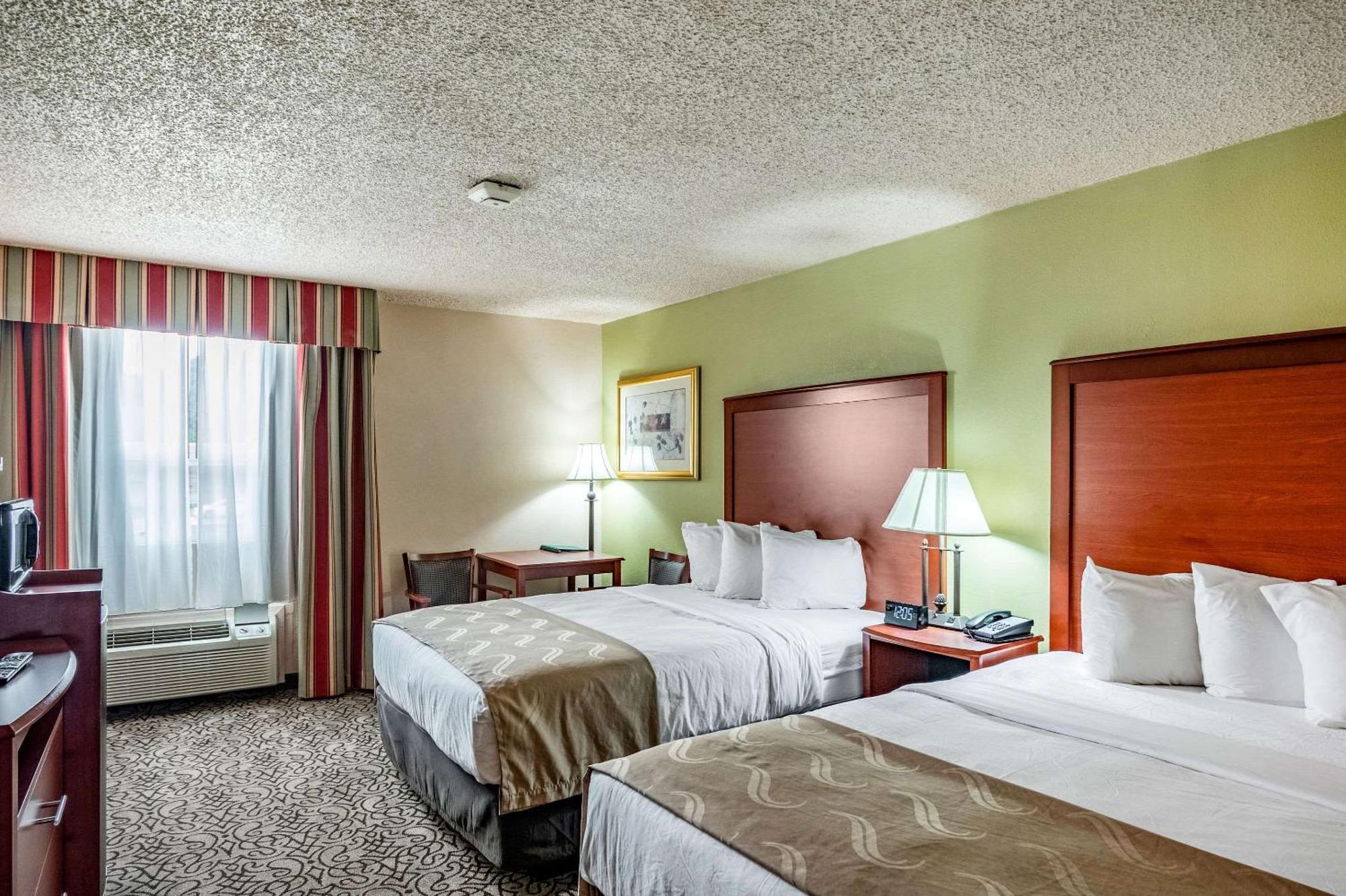 Quality Inn 2*