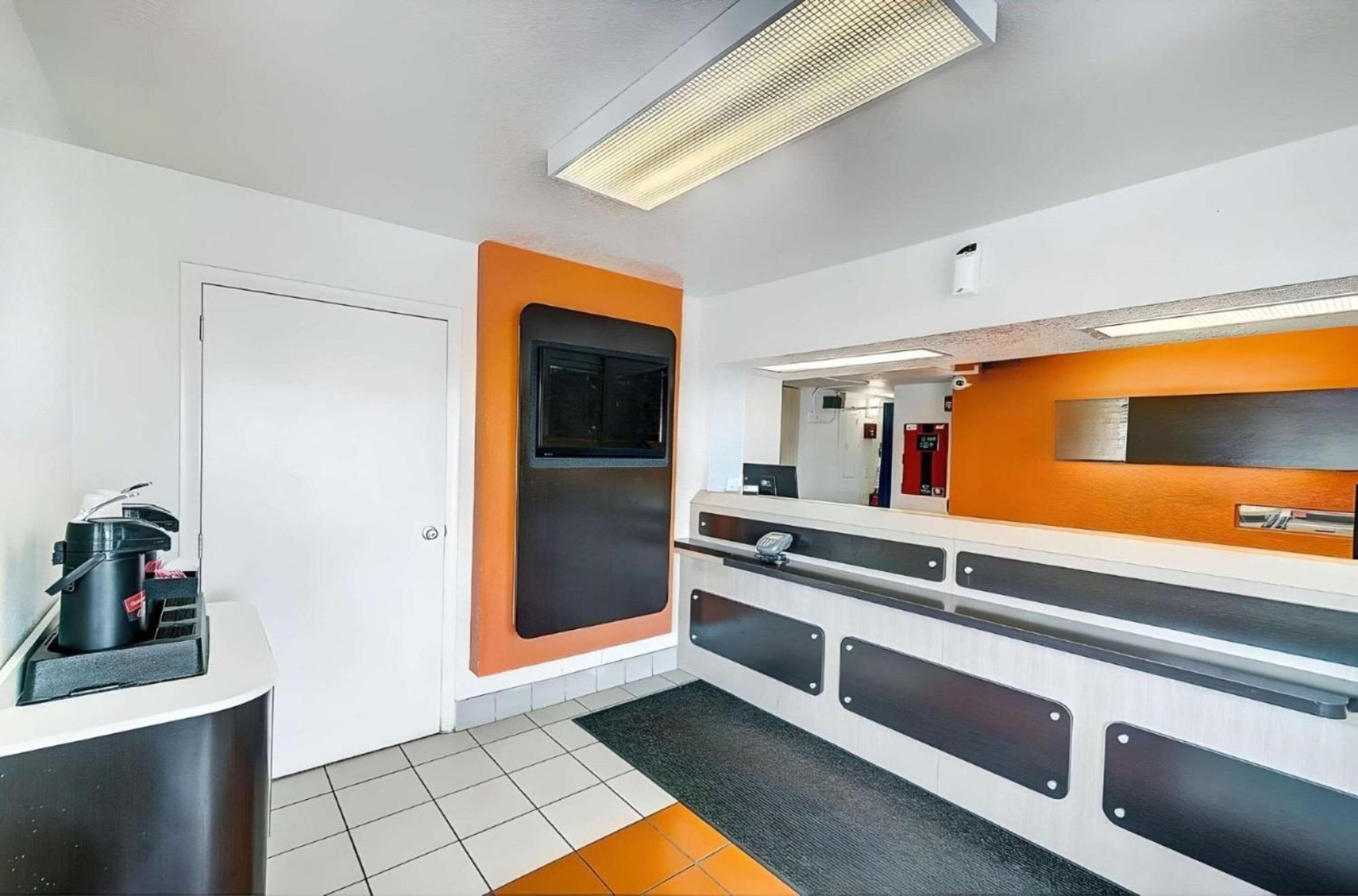 Park By Radisson, 2* Thornton