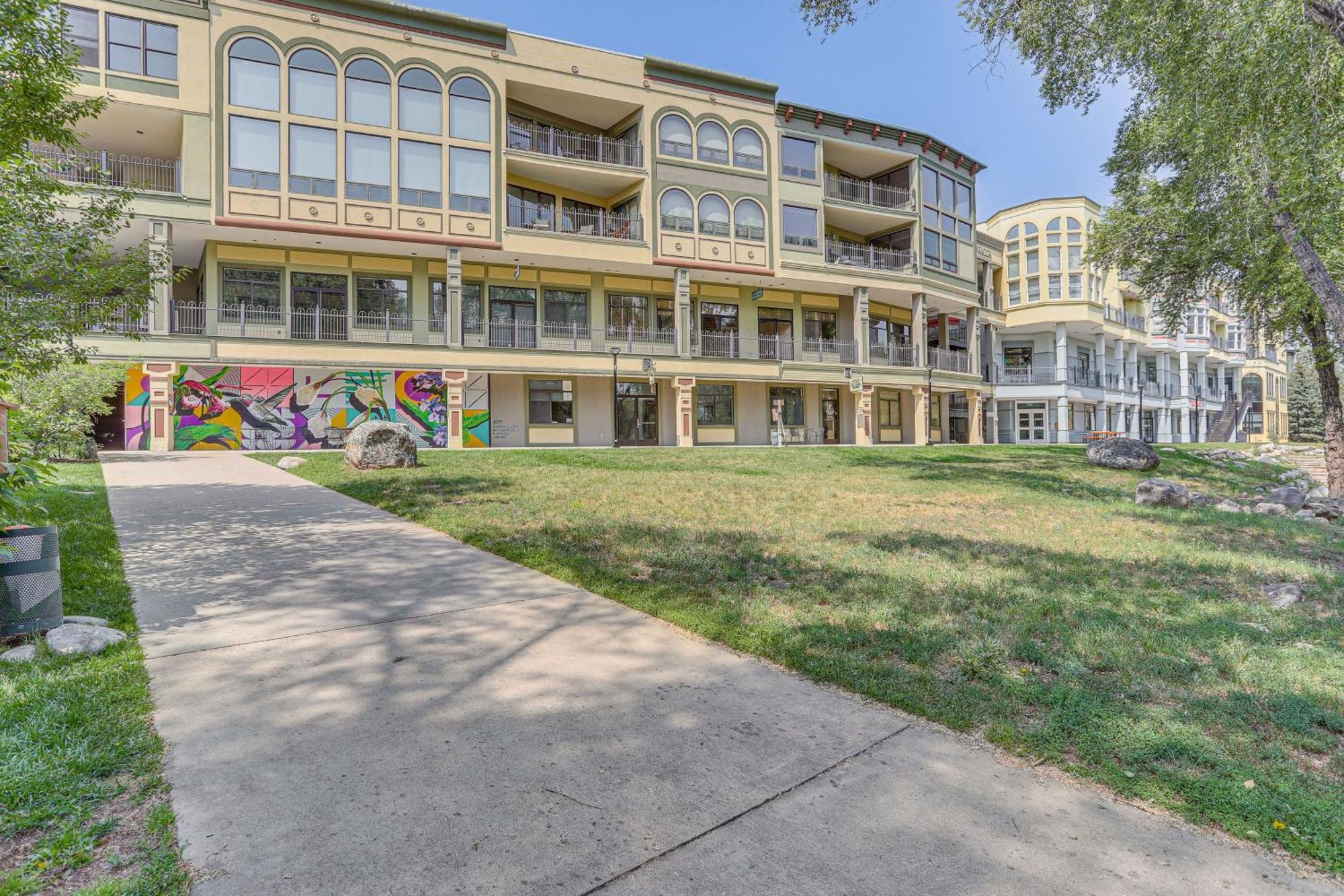 Expansive On Main Street With Views! *
