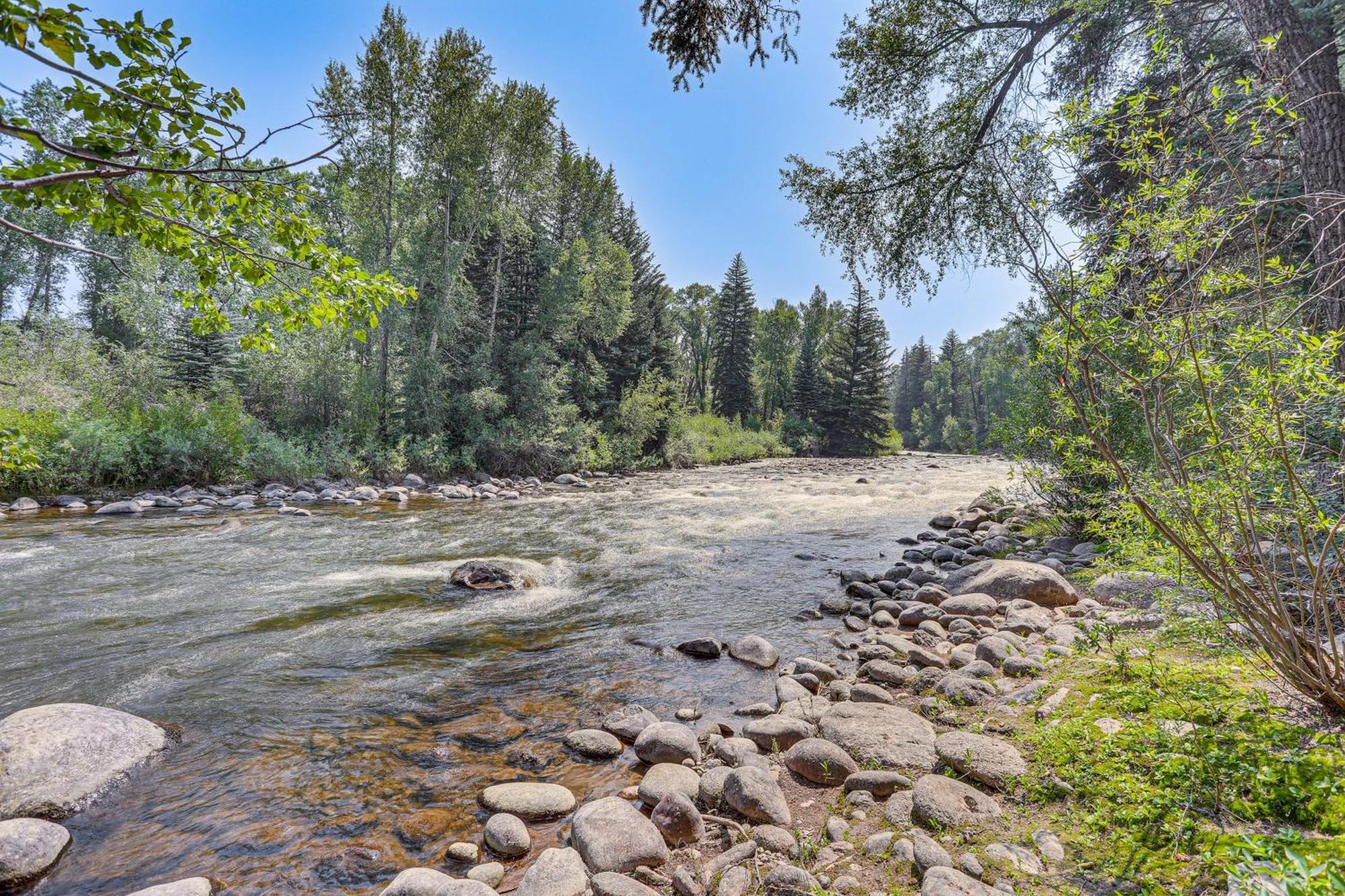 Expansive On Main Street With Views!