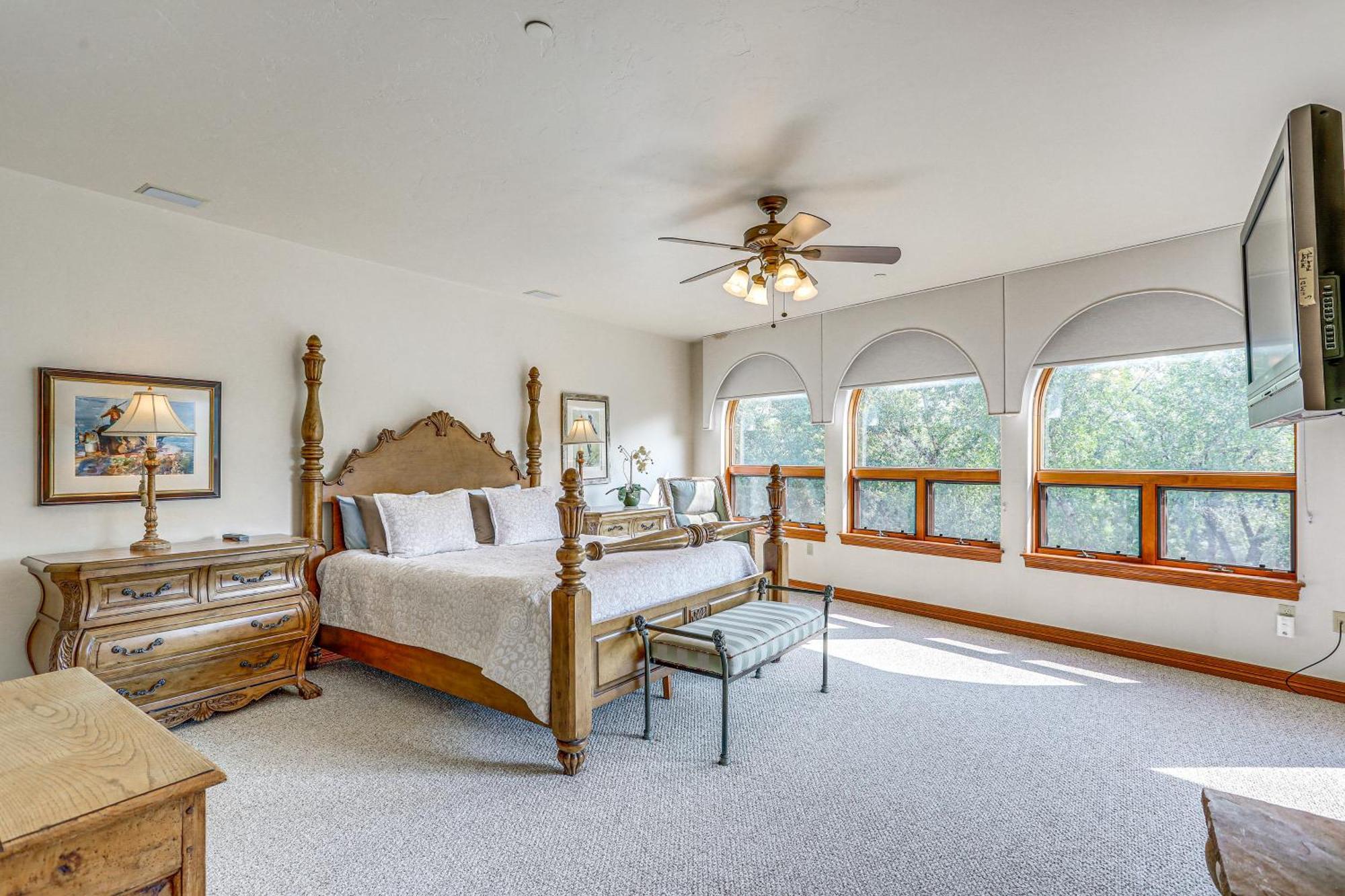 Expansive On Main Street With Views! * Edwards
