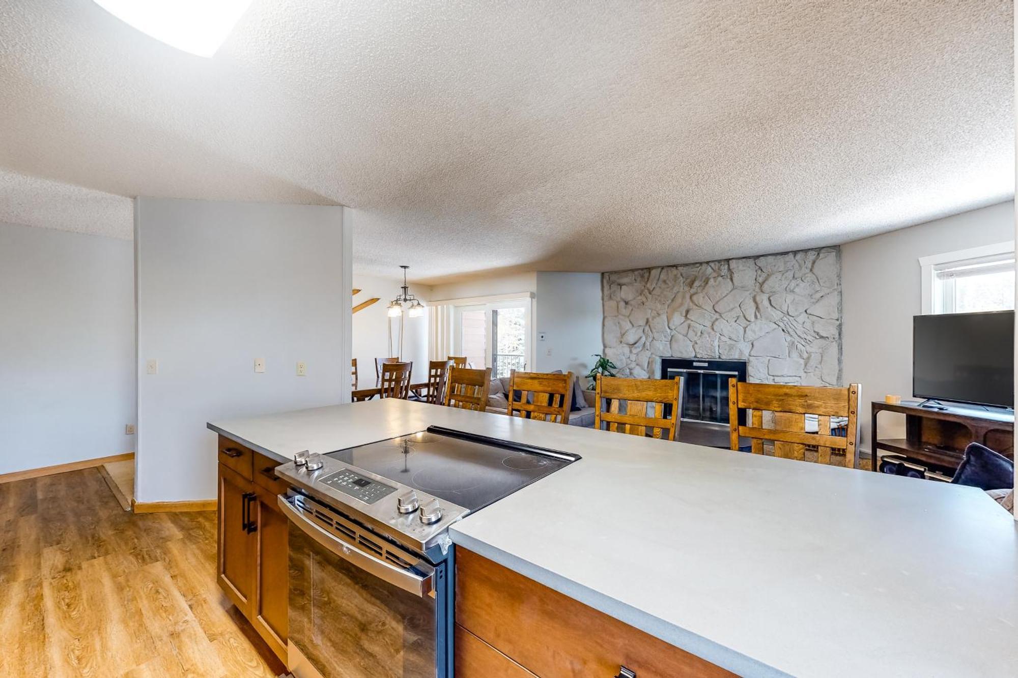 Apartment Sawmill Creek 216