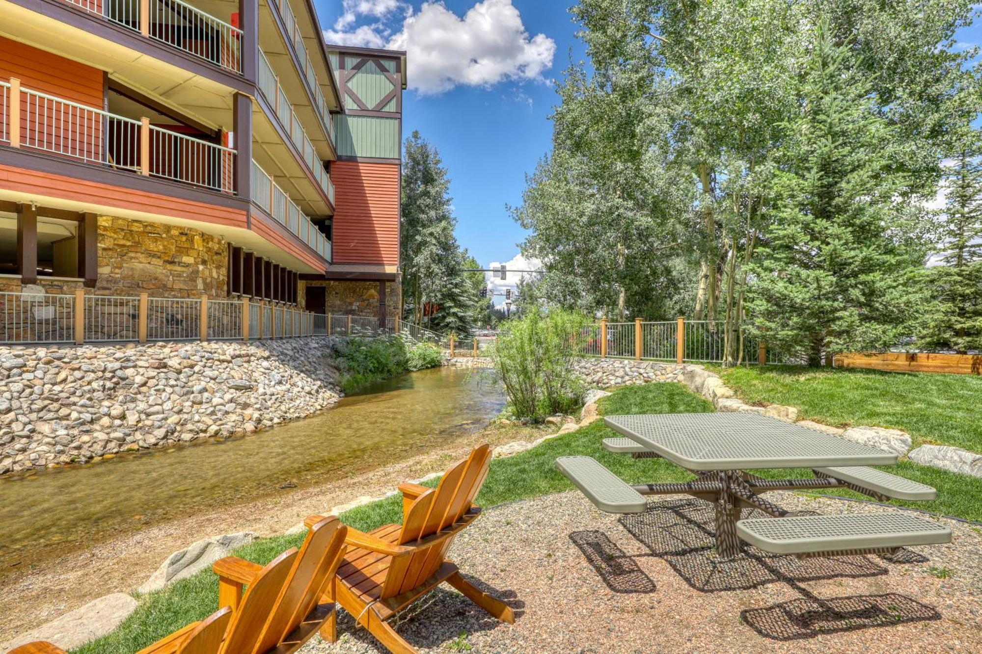Apartment Sawmill Creek 216