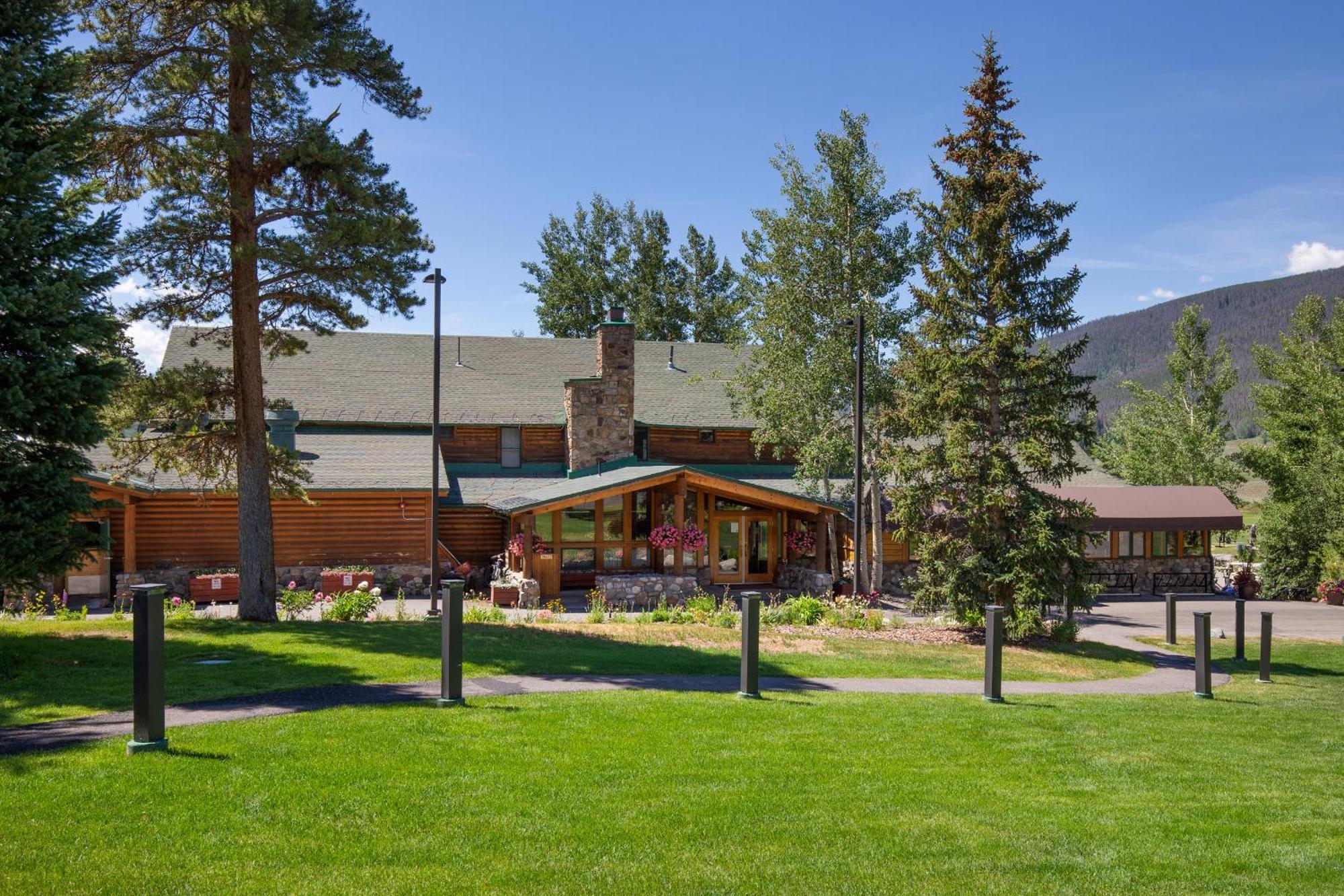 Holiday home 203 Gentian Road *
