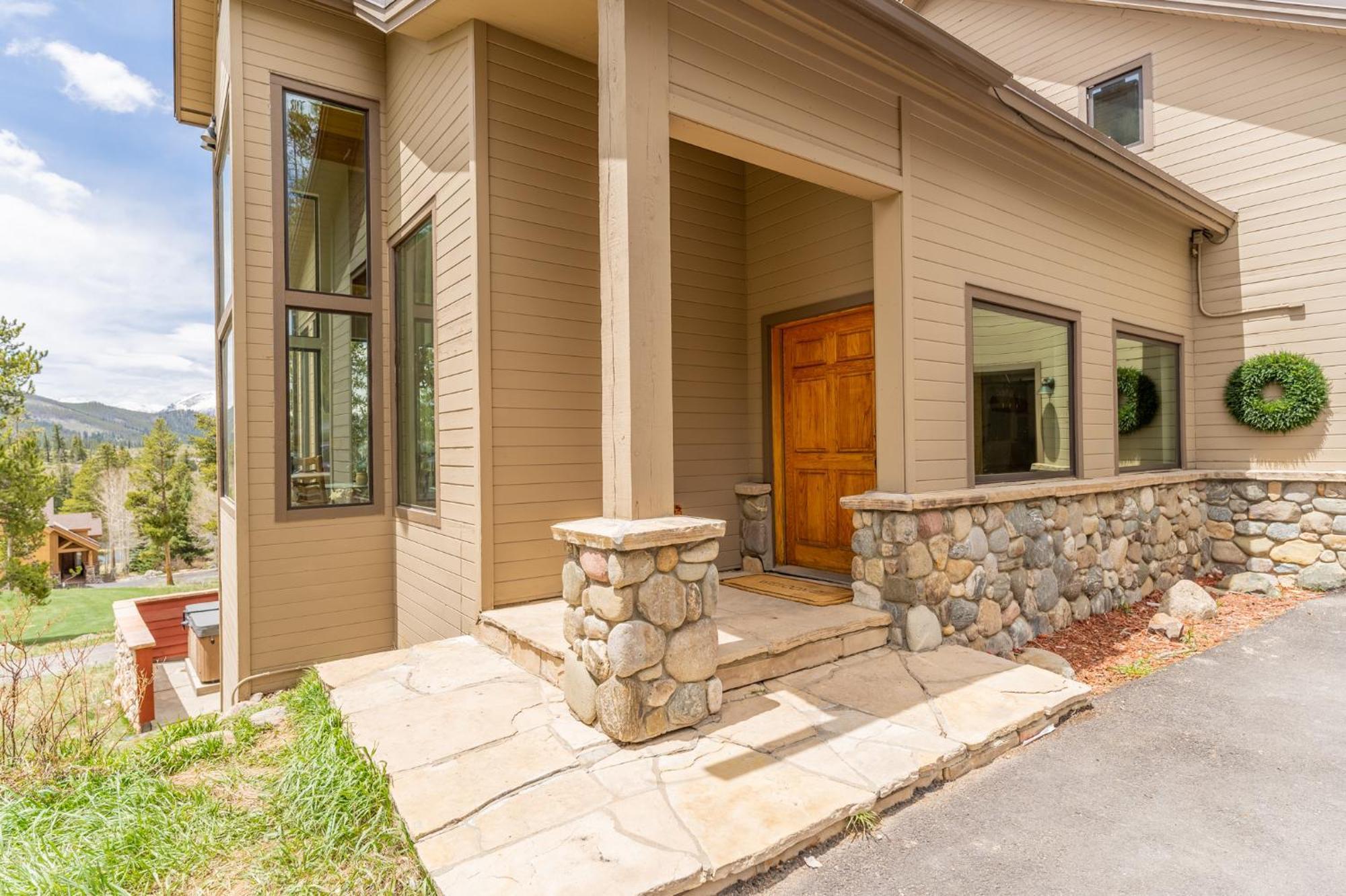 203 Gentian Road * Keystone