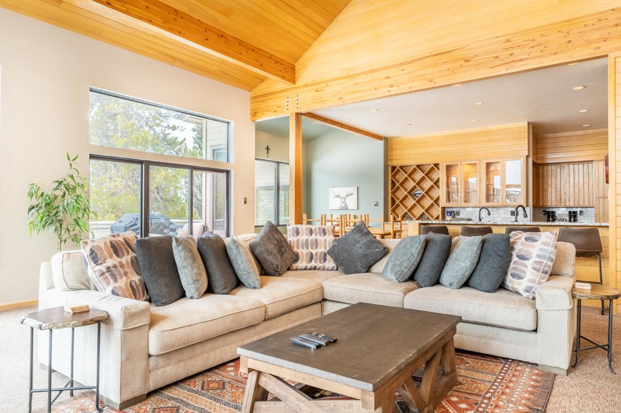 203 Gentian Road Keystone