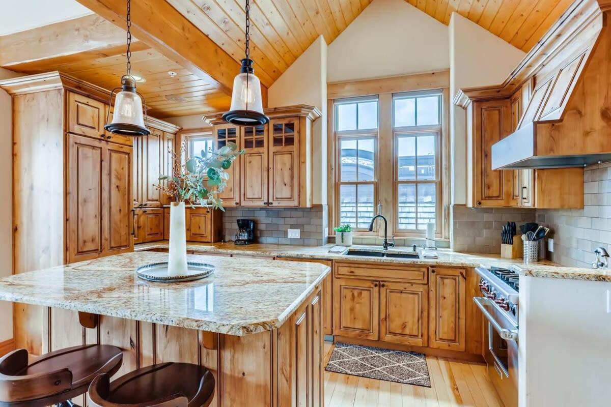 Apartment The Lavish Lincoln Luxe Alpine Loft Breckenridge