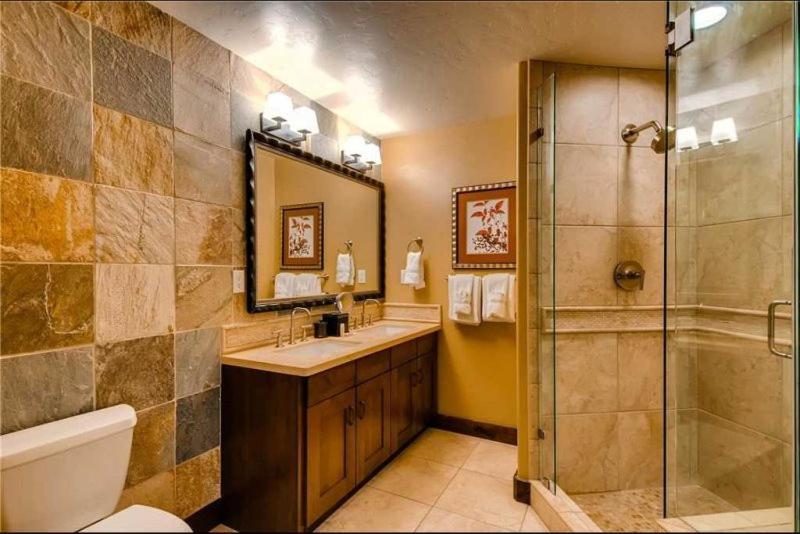 Mountain View Haven: Luxury 2br Steps From Main Street Apartment Breckenridge