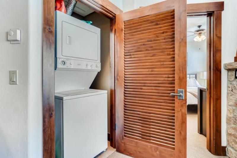 Crystal Peak 3 Bedroom In, Out Slopeside At The Base Of Peak 7 Apartment