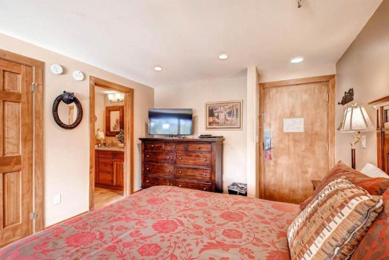 Apartment Alpine Retreat: Ski-in/ski-out Downtown Breckenridge