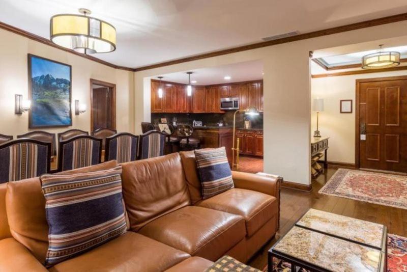Ritz-carlton: Ski-in/ski-out Luxury Apartment Aspen